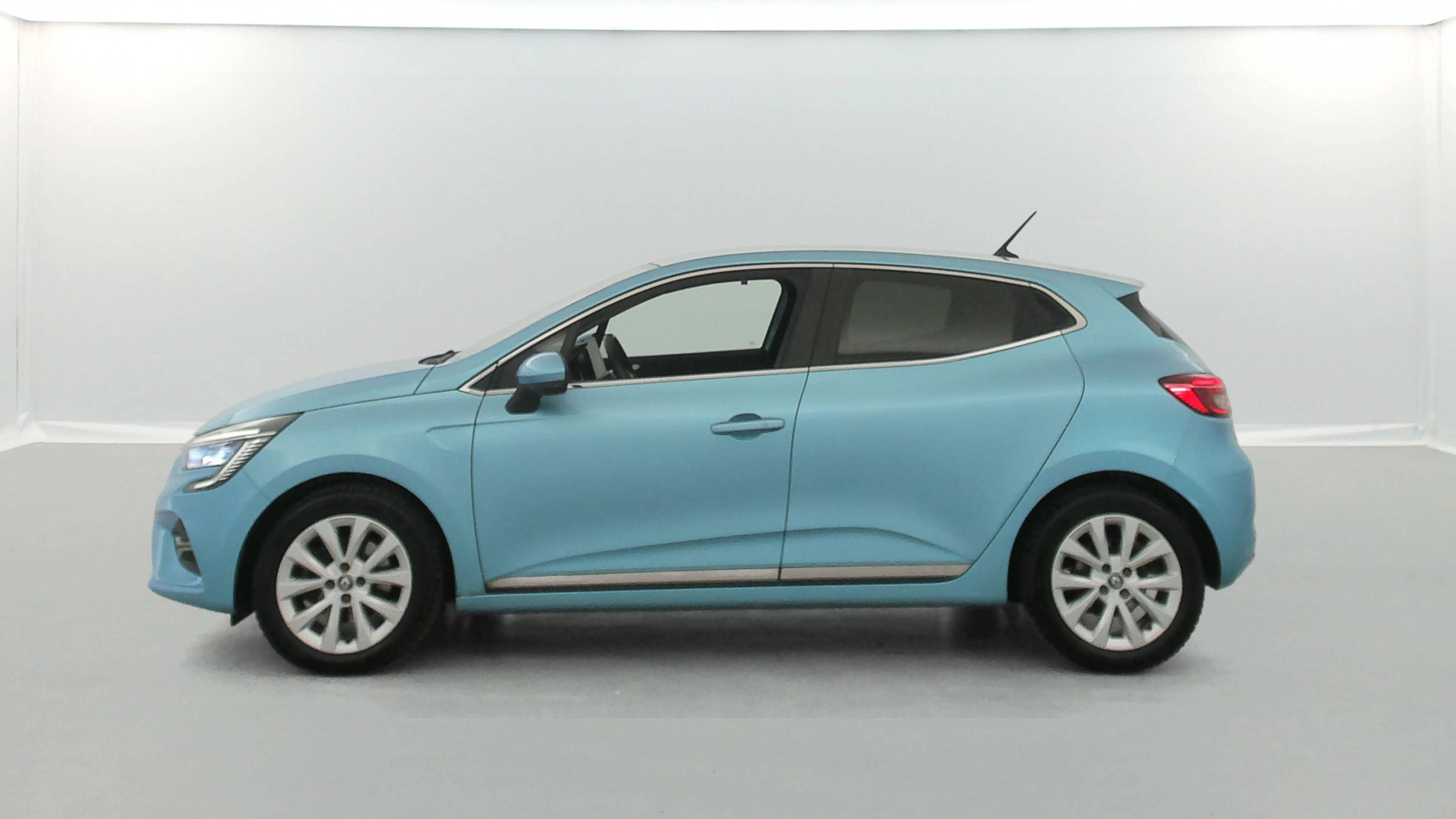 Vente en ligne Renault Clio 5 Clio TCe 130 EDC FAP au prix de 11 990 €