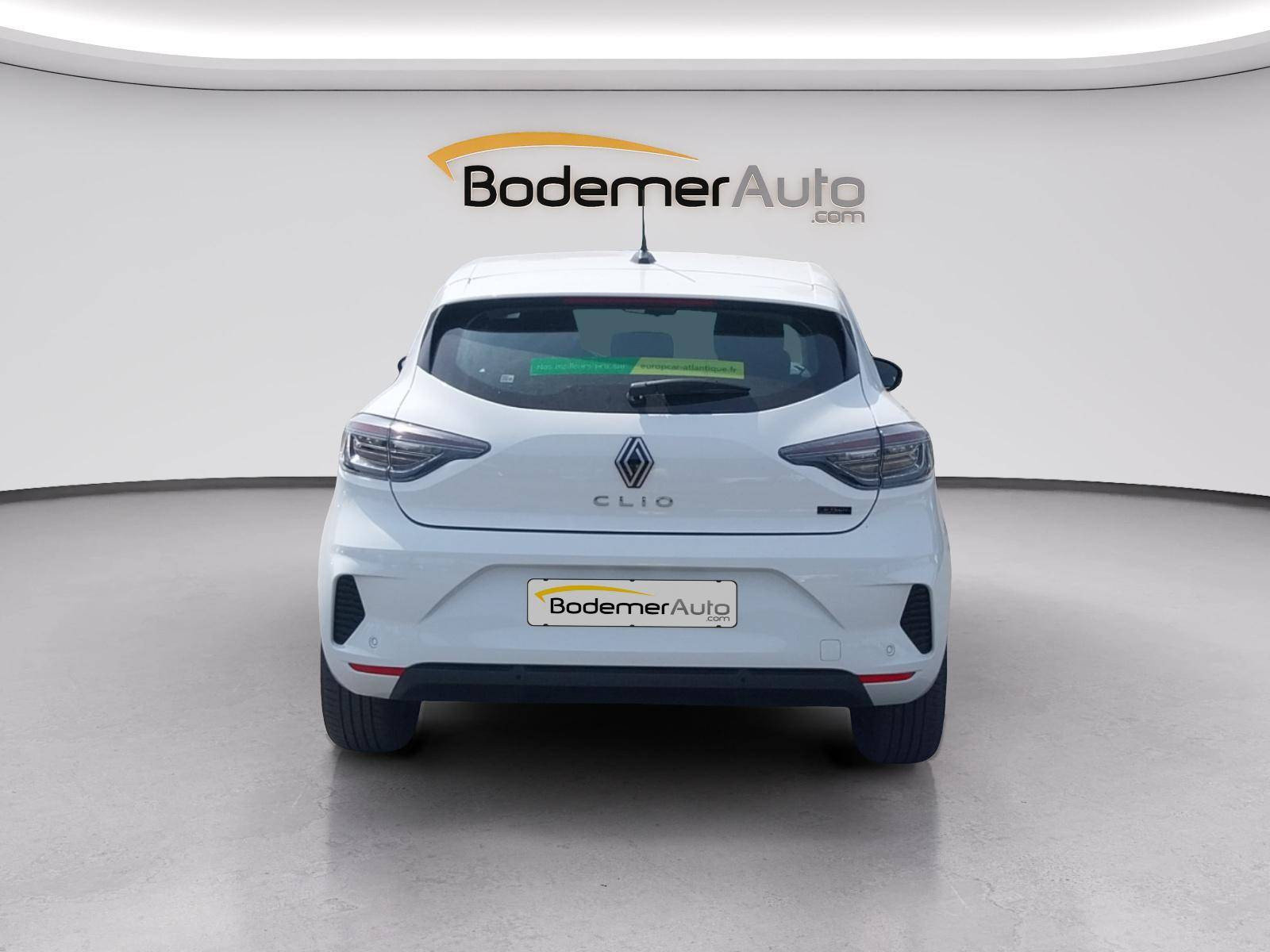 Vente en ligne Renault Clio 5 Clio E-Tech full hybrid 145 ch GSR2 au prix de 19 990 €