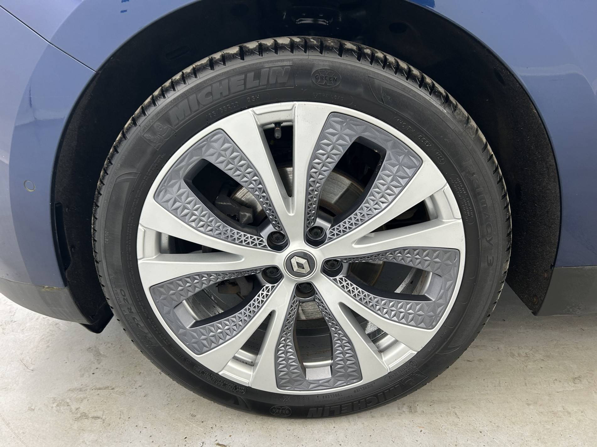 Vente en ligne Renault Scenic 4 Scenic Blue dCi 120 au prix de 16 390 €