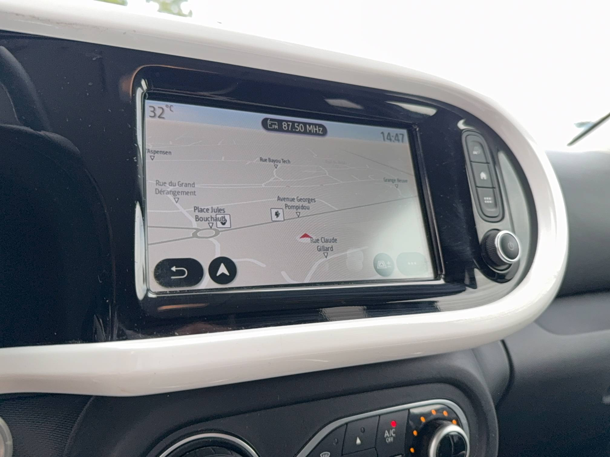 Vente en ligne Renault Twingo Electrique Twingo III E-Tech au prix de 12 490 €