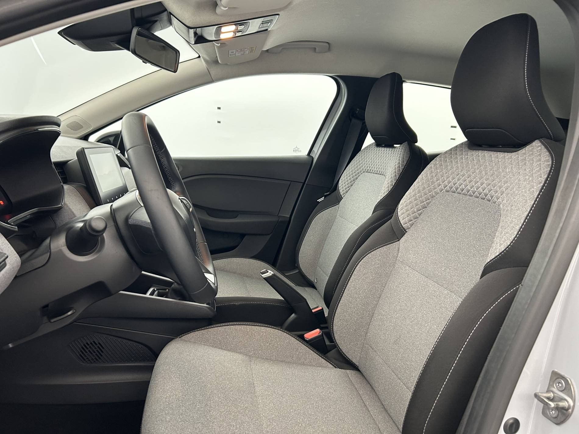 Vente en ligne Renault Clio 5 Clio TCe 90 au prix de 14 990 €