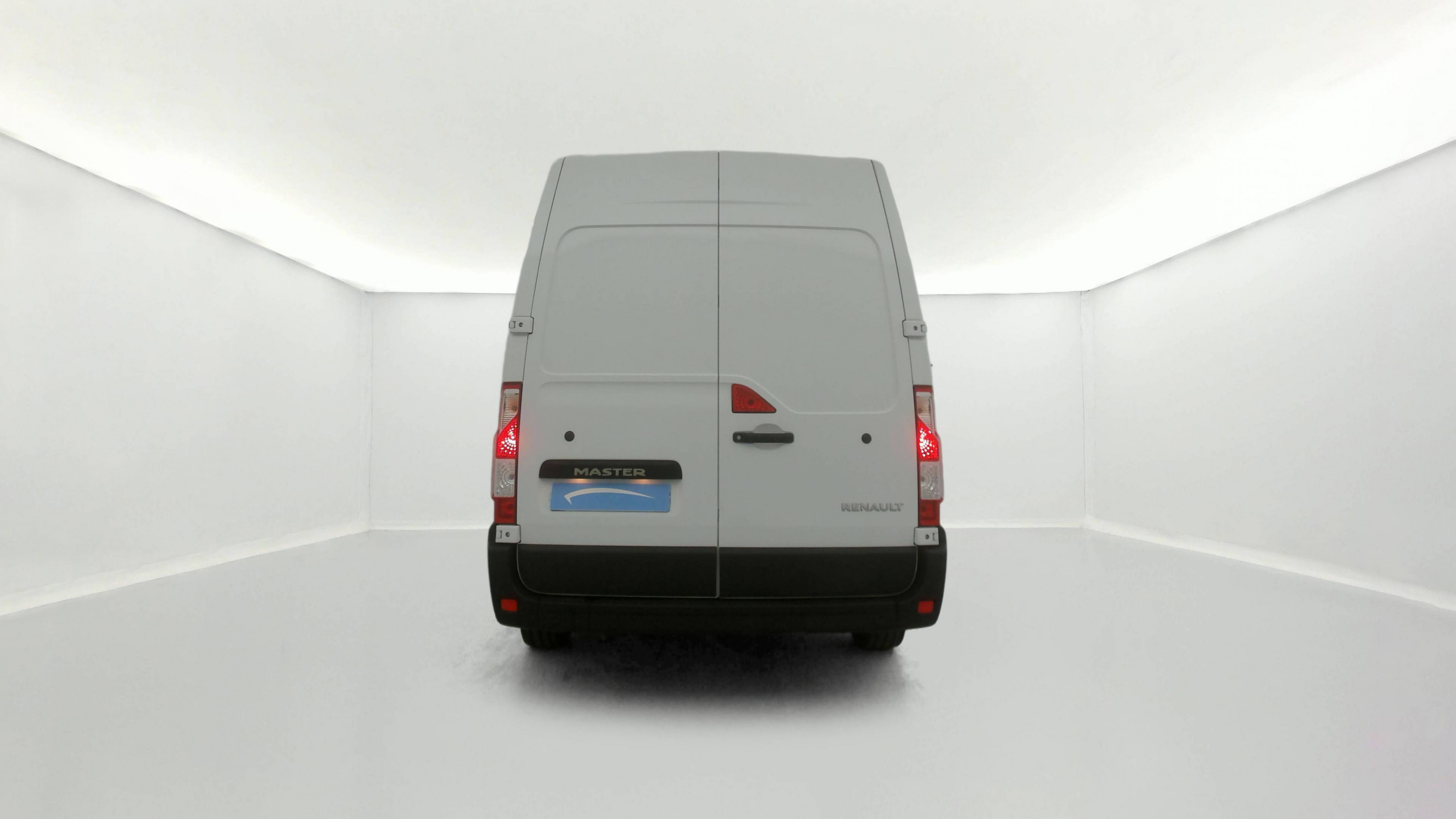 Vente en ligne Renault Master Fourgon MASTER FGN TRAC F3500 L2H2 BLUE DCI 135 au prix de 23 990 €
