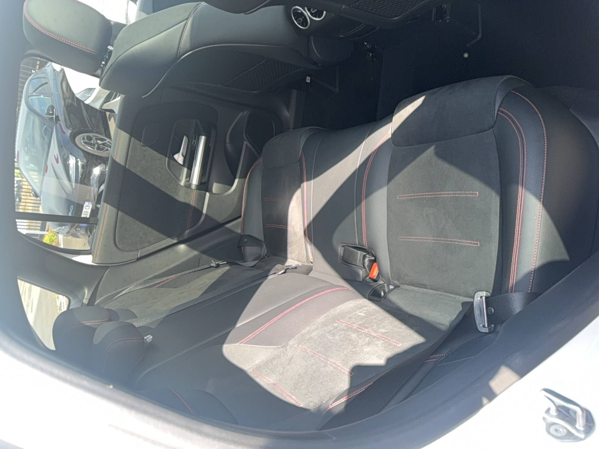 Vente en ligne Mercedes GLA  200 7G-DCT au prix de 31 990 €