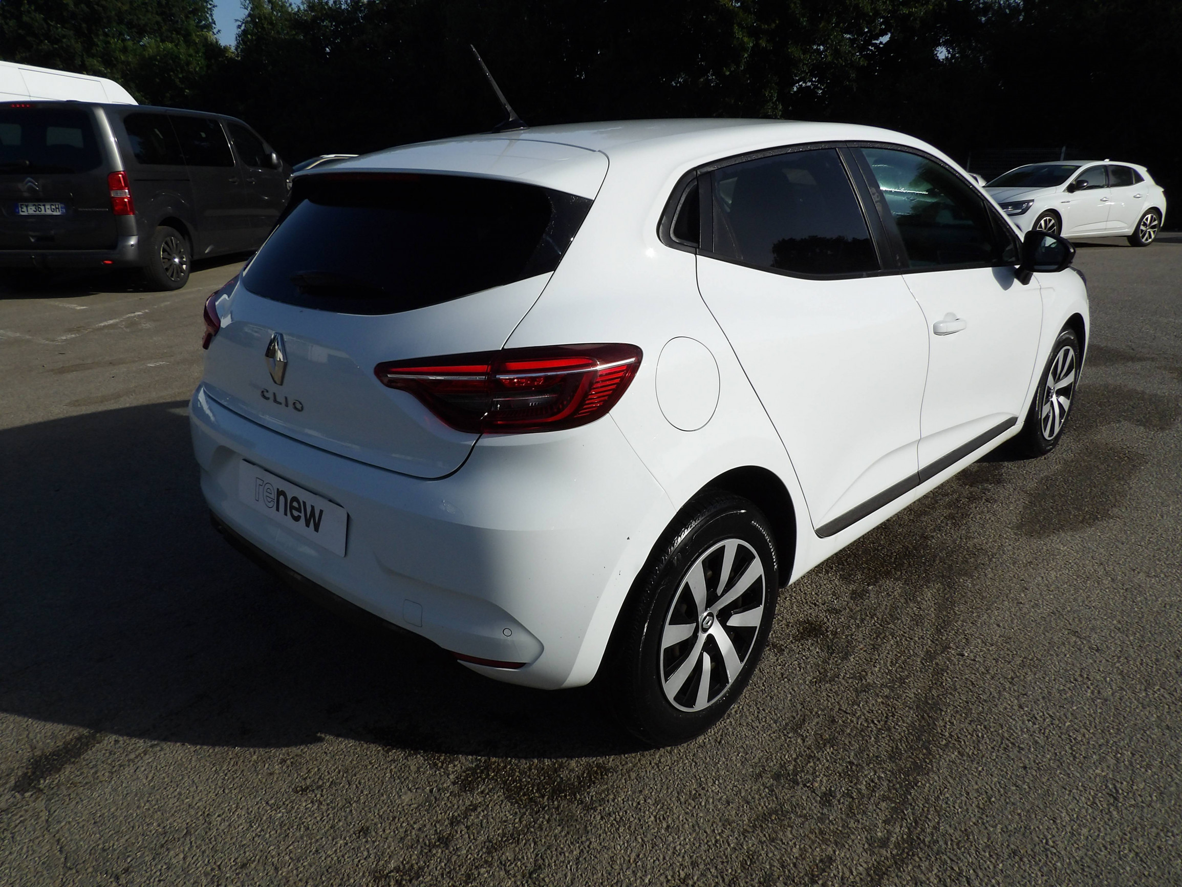 Vente en ligne Renault Clio 5 Clio TCe 90 au prix de 13 799 €