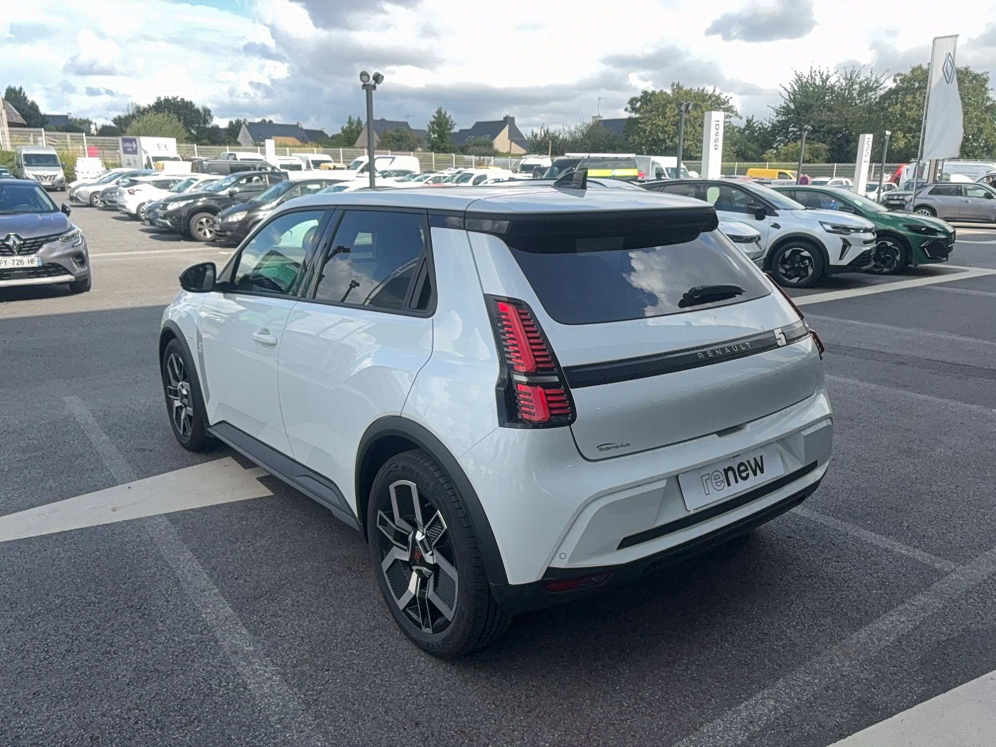 Vente en ligne Renault R5 E-Tech  120 ch autonomie urbaine au prix de 29 800 €