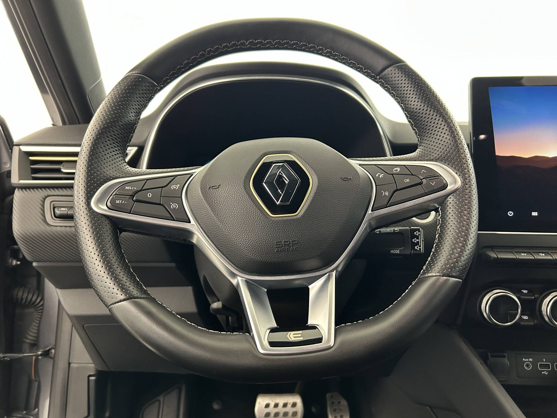 Vente en ligne Renault Clio 5 Clio E-Tech hybride 145 au prix de 19 609 €