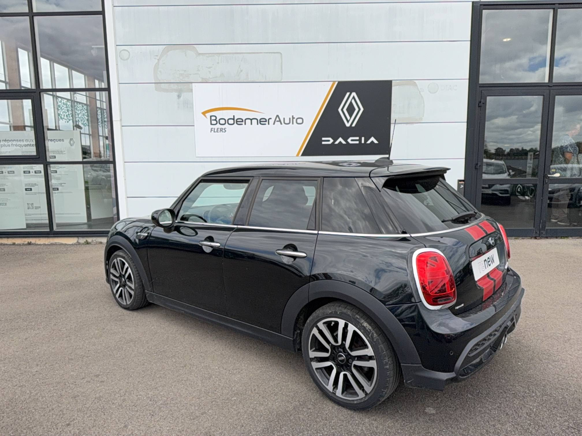 Vente en ligne Mini Hatch Hatch 5 Portes Cooper S 178 ch DKG7 au prix de 22 990 €
