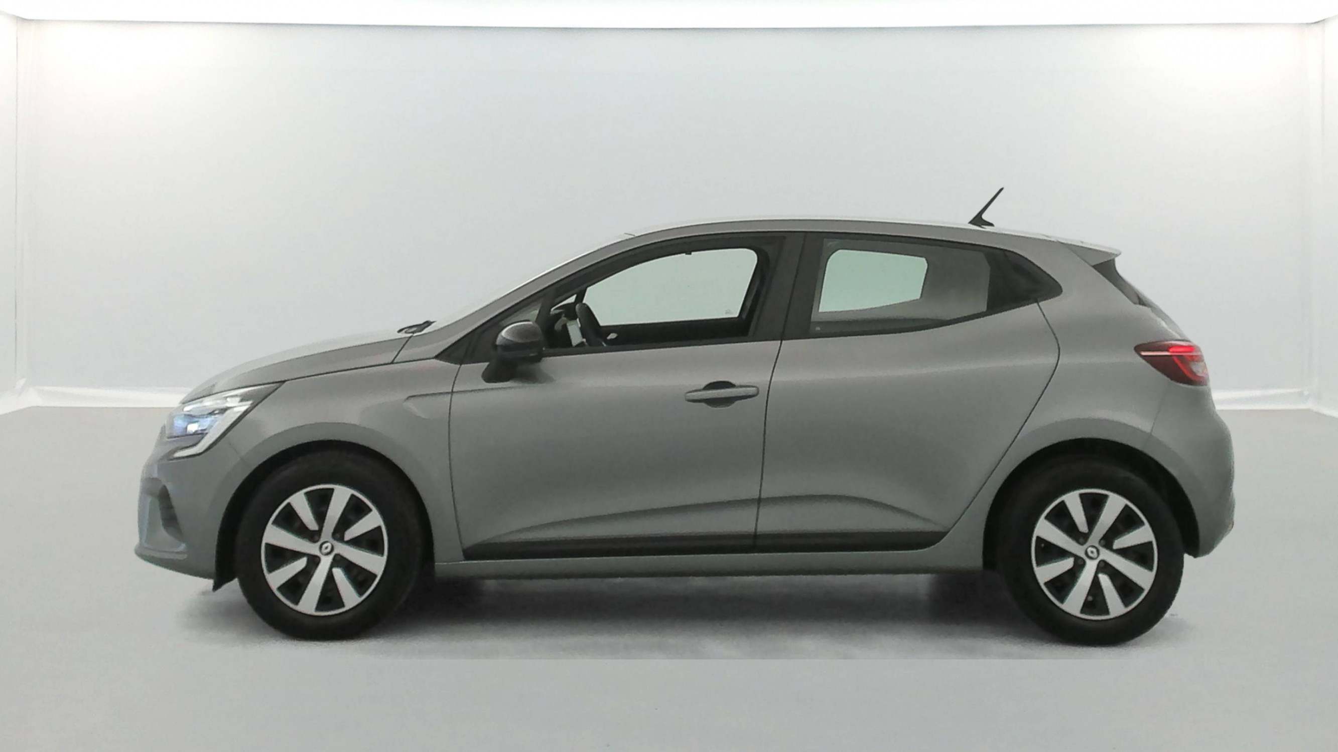 Vente en ligne Renault Clio 5 Clio TCe 90 au prix de 14 500 €