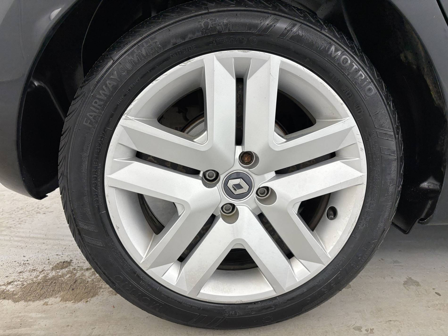 Vente en ligne Renault Clio 5 Clio E-Tech 140 - 21N au prix de 14 990 €