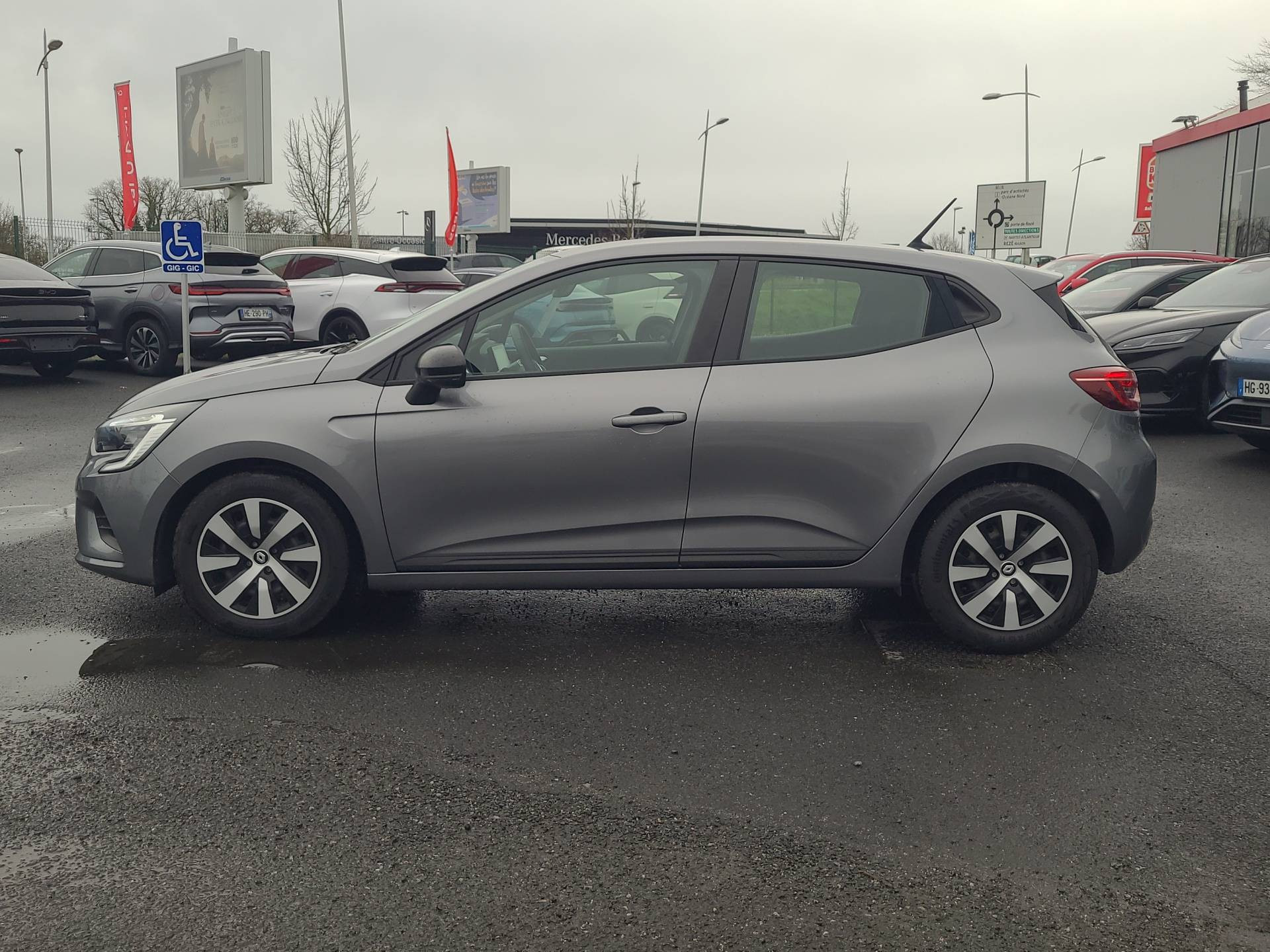 Vente en ligne Renault Clio 5 Clio TCe 90 au prix de 13 990 €