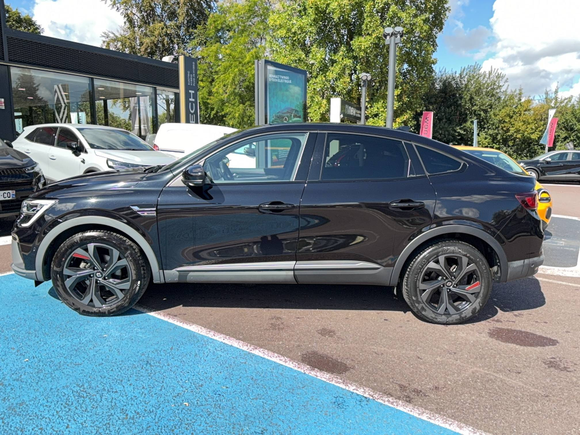 Vente en ligne Renault Arkana  E-Tech 145 - 21B au prix de 20 990 €