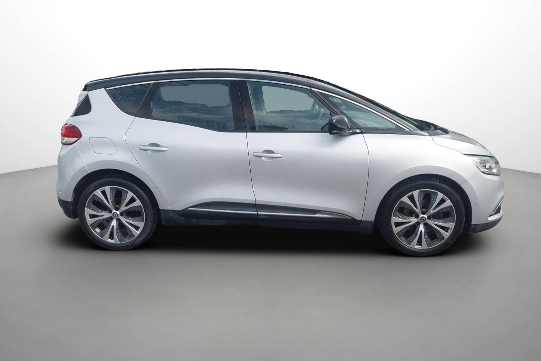 Vente en ligne Renault Scenic 4 Scenic TCe 140 Energy au prix de 15 190 €