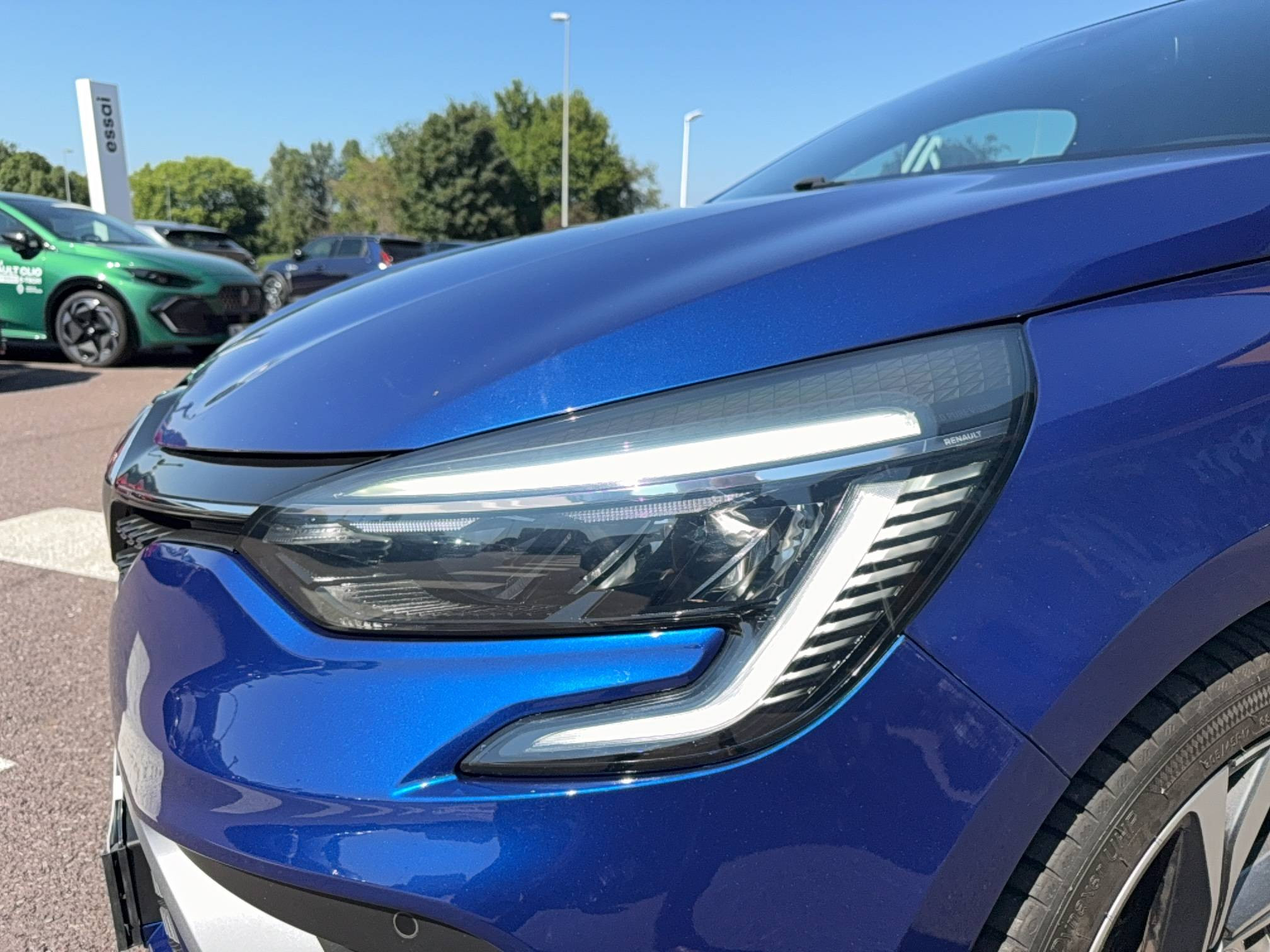 Vente en ligne Renault Clio 5 Clio TCe 140 - 21 au prix de 15 540 €