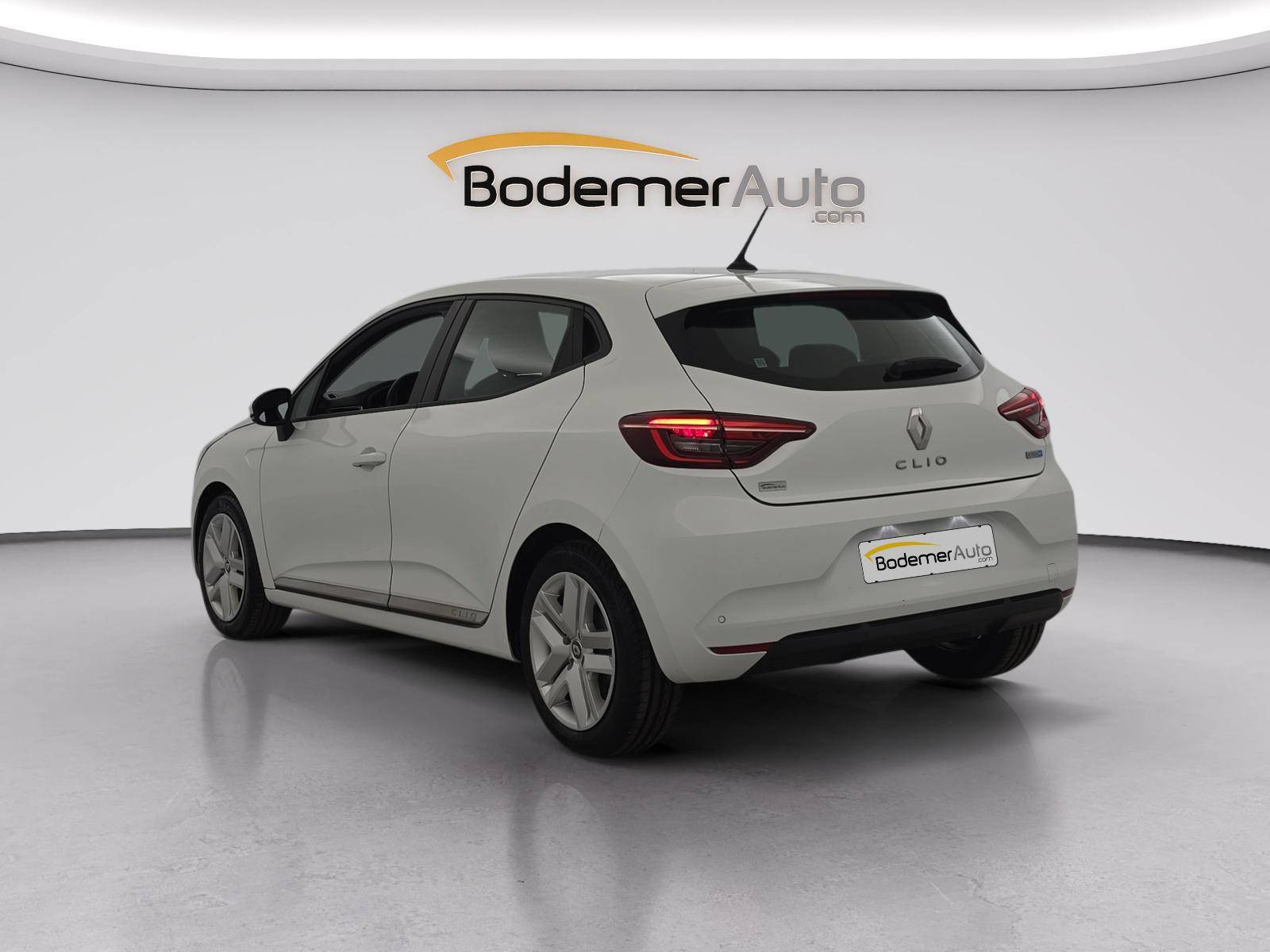 Vente en ligne Renault Clio 5 Clio E-Tech 140 - 21N au prix de 14 890 €