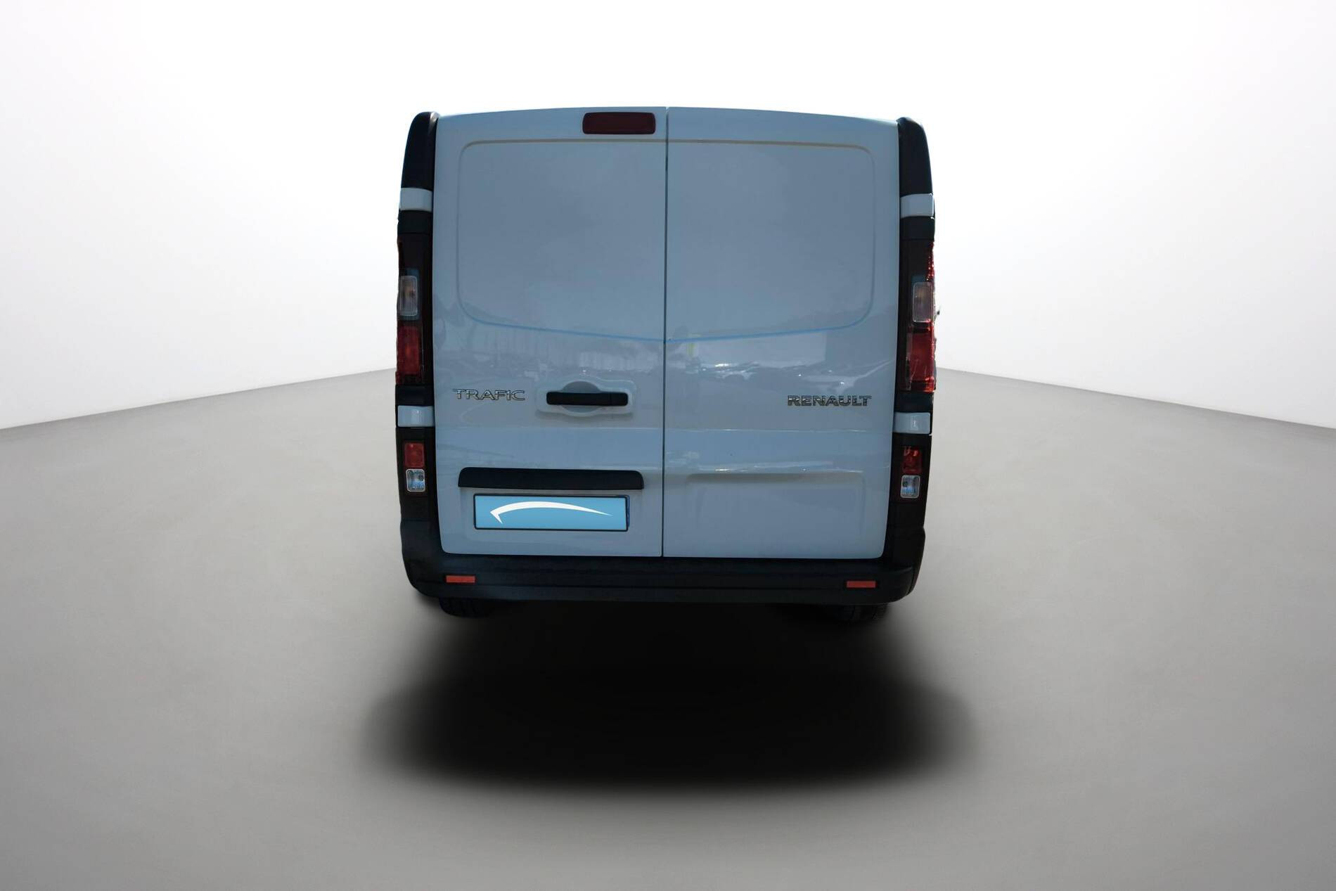 Vente en ligne Renault Trafic 3 Fourgon TRAFIC FGN L2H1 3000 KG BLUE DCI 130 au prix de 23 490 €