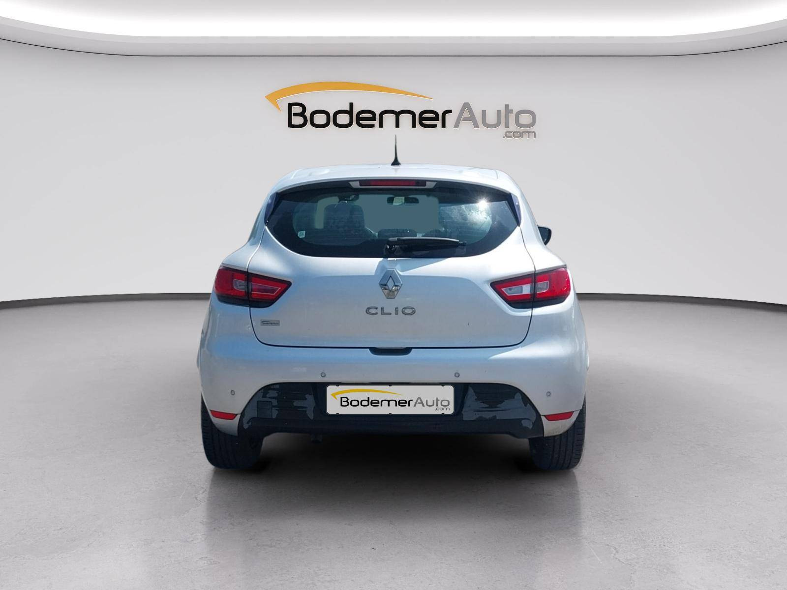 Vente en ligne Renault Clio 4 Clio dCi 75 Energy au prix de 10 490 €