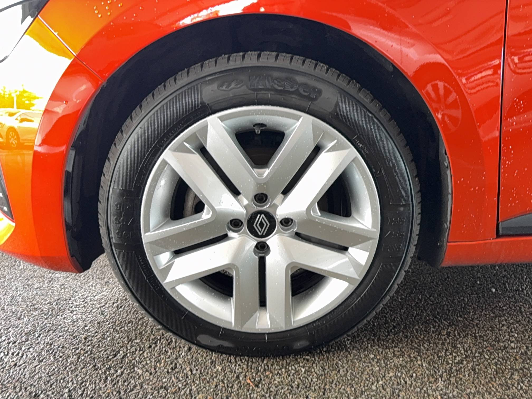 Vente en ligne Renault Clio 5 Clio Blue dCi 100 ch GSR2 au prix de 15 290 €