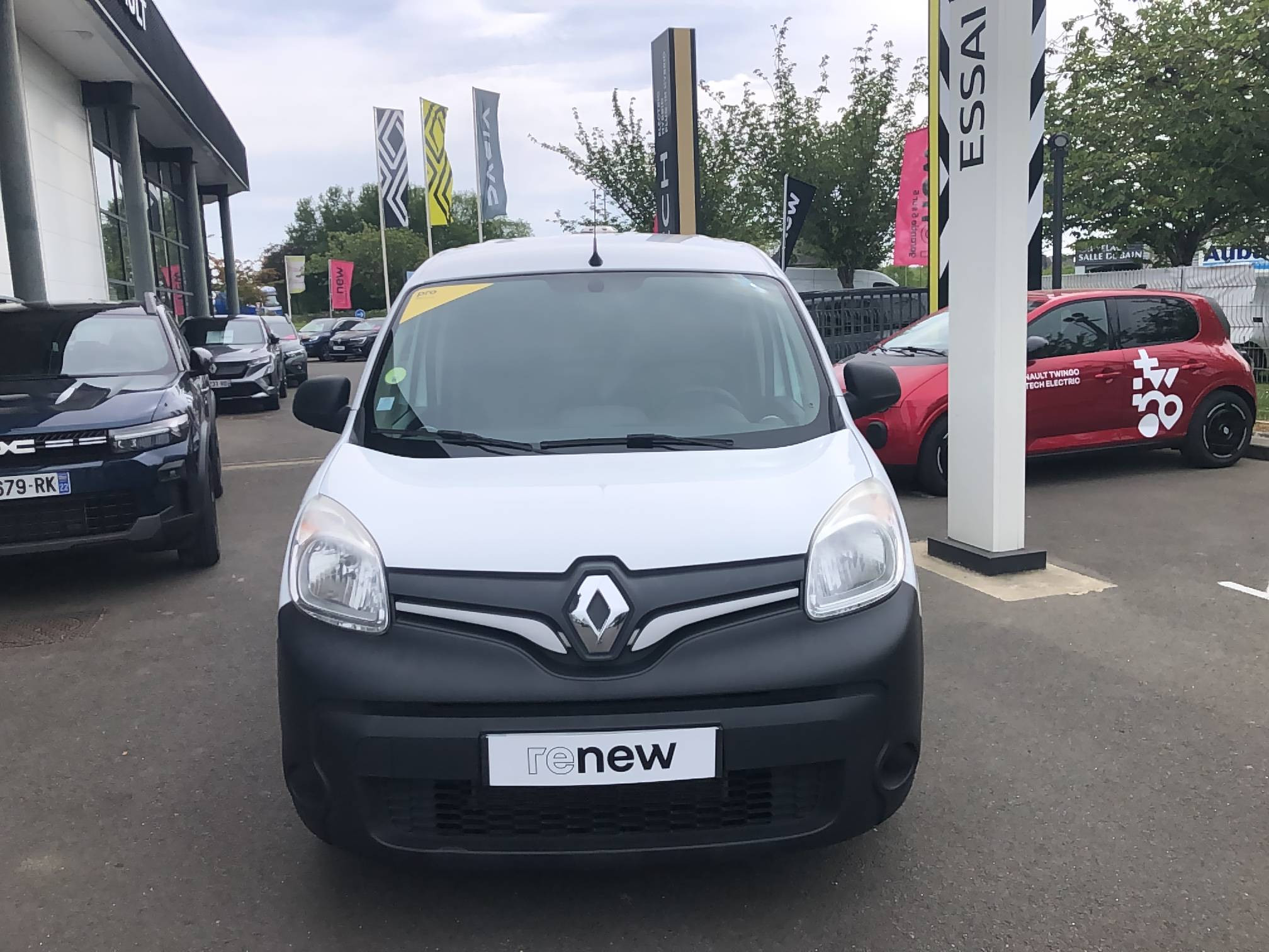 Vente en ligne Renault Kangoo Express  GRAND CONFORT BLUE DCI 115 au prix de 13 490 €