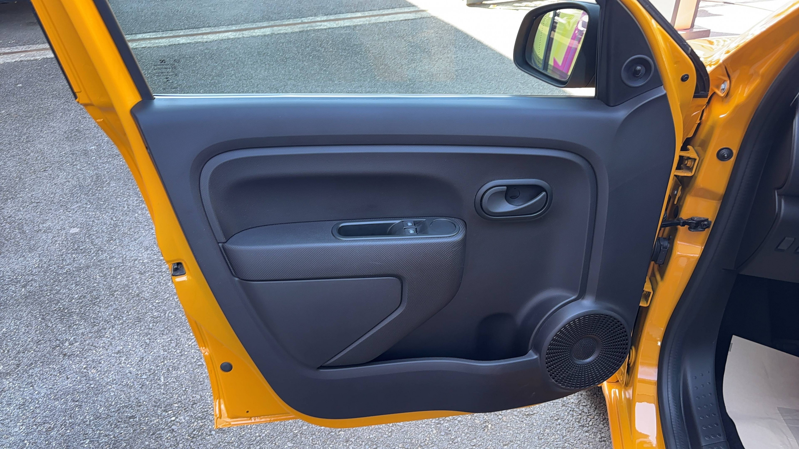 Vente en ligne Renault Twingo Electrique Twingo III E-Tech au prix de 12 990 €