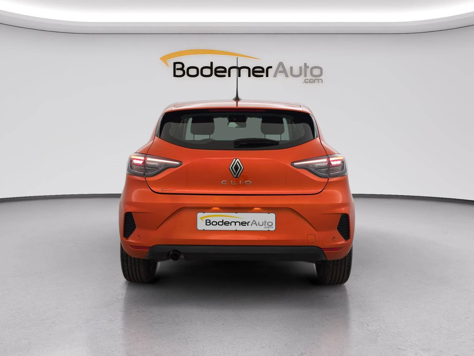 Vente en ligne Renault Clio 5 Clio TCe 90 au prix de 15 490 €