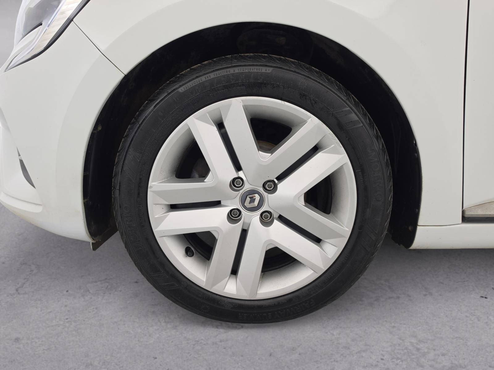 Vente en ligne Renault Clio 5 Clio SCe 65 - 21N au prix de 11 790 €