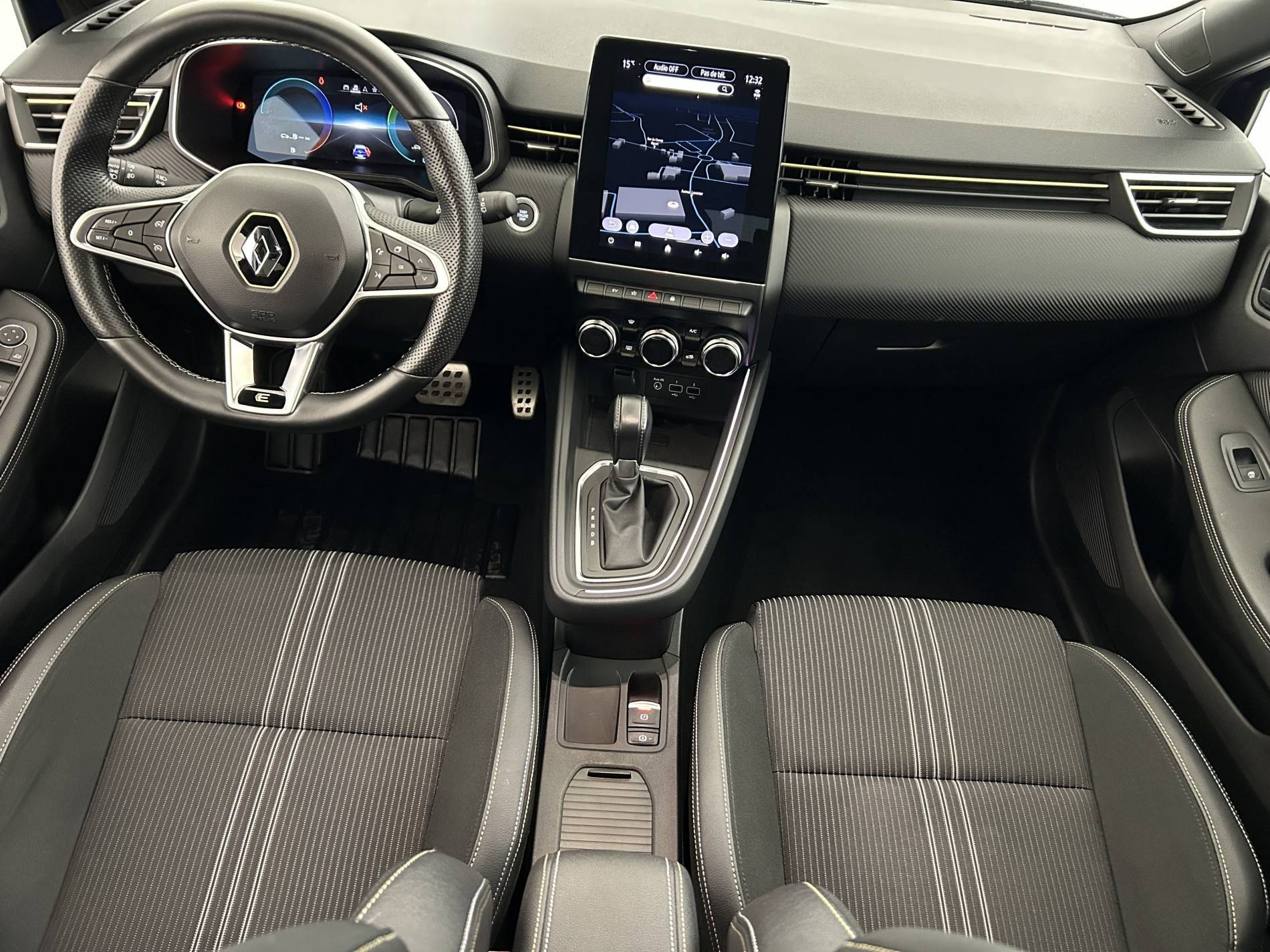 Vente en ligne Renault Clio 5 Clio E-Tech hybride 145 au prix de 19 990 €