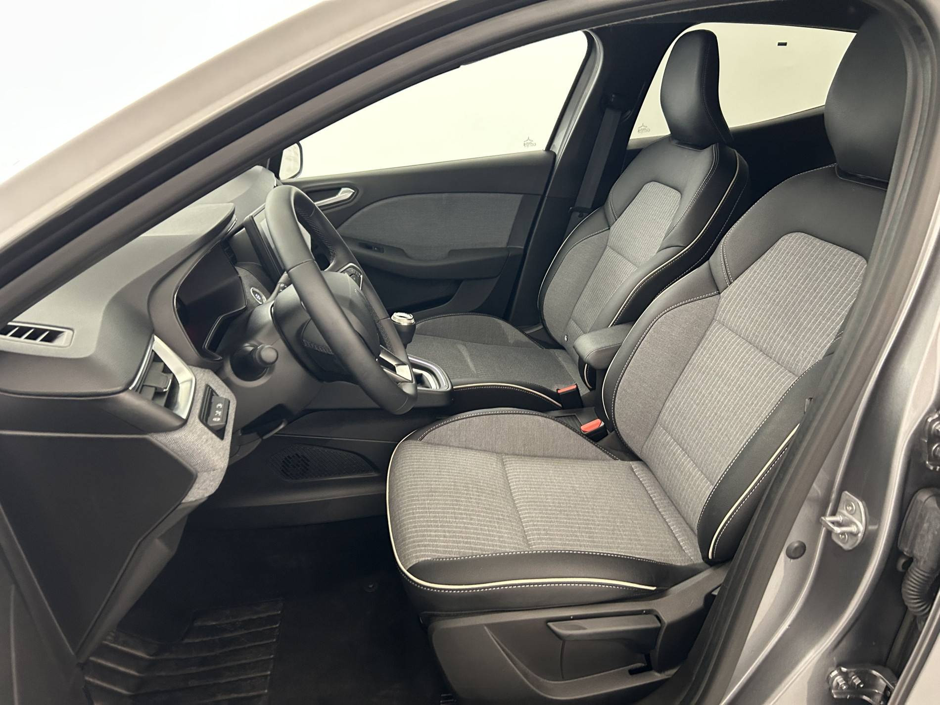 Vente en ligne Renault Clio 5 Clio TCe 90 ch GSR2 au prix de 17 780 €