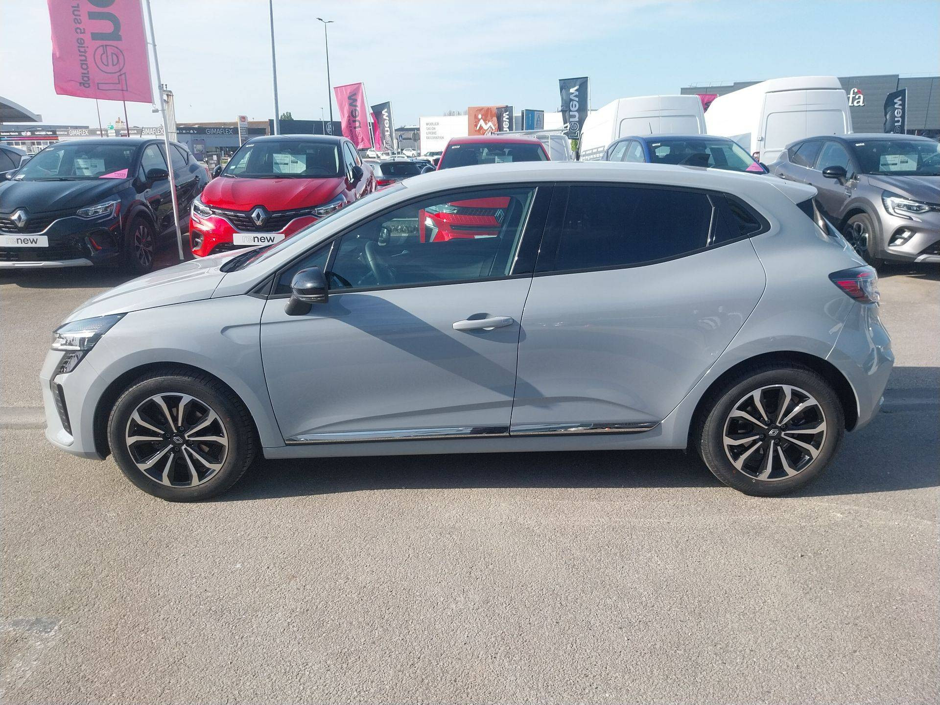 Vente en ligne Renault Clio 5 Clio Eco-G 100 ch GSR2 au prix de 17 990 €