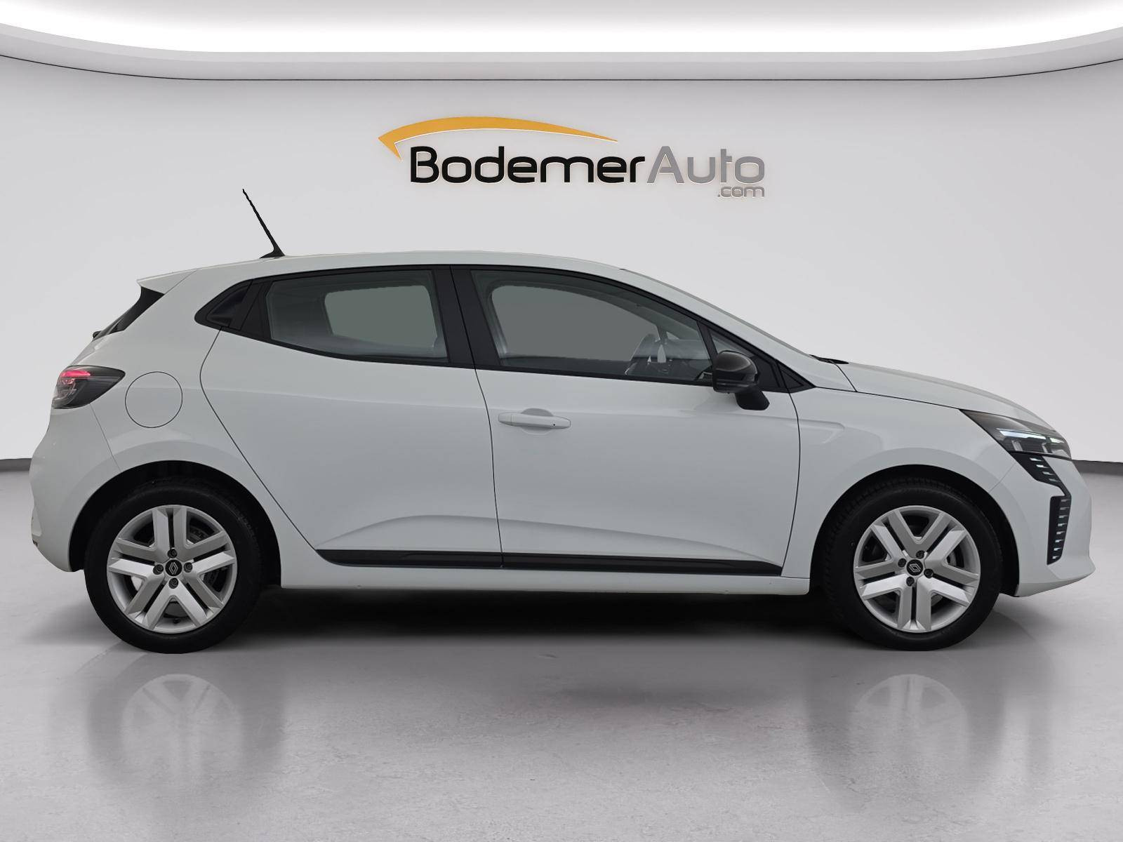 Vente en ligne Renault Clio 5 Clio Blue dCi 100 ch GSR2 au prix de 17 690 €
