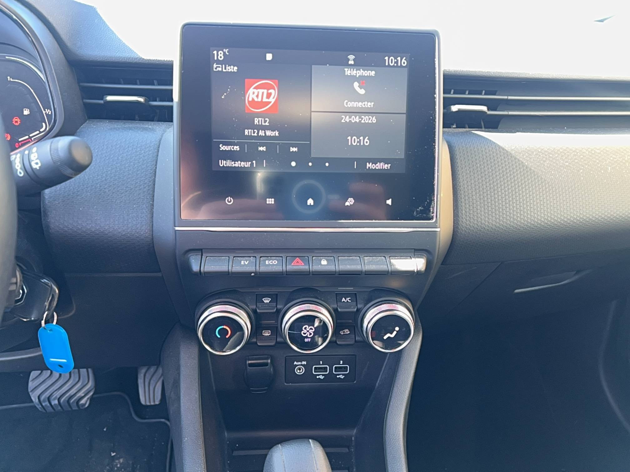 Vente en ligne Renault Clio 5 Clio E-Tech 140 - 21N au prix de 17 491 €