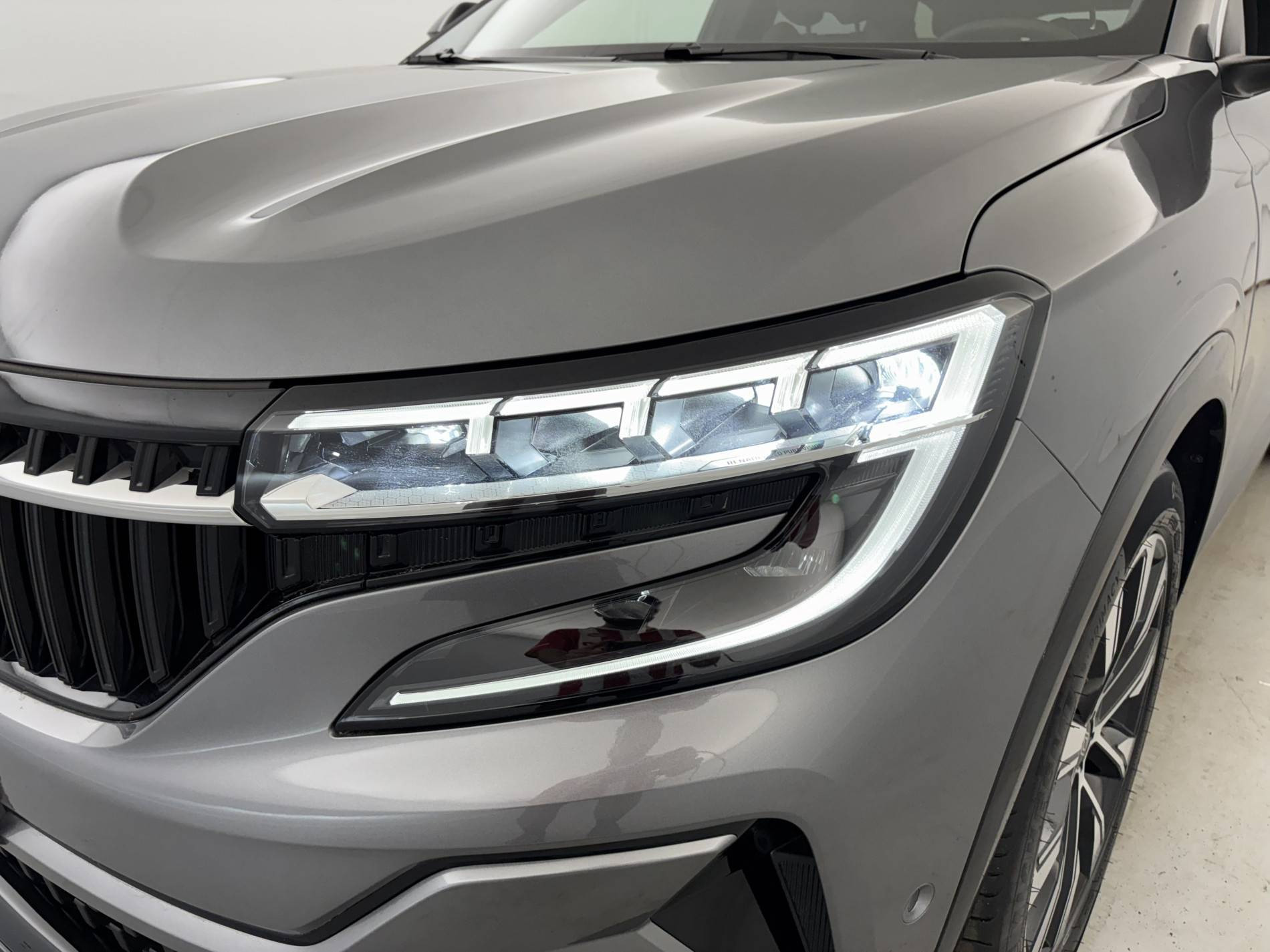 Vente en ligne Renault Espace Espace E-Tech full hybrid 200 GSR2 au prix de 34 690 €