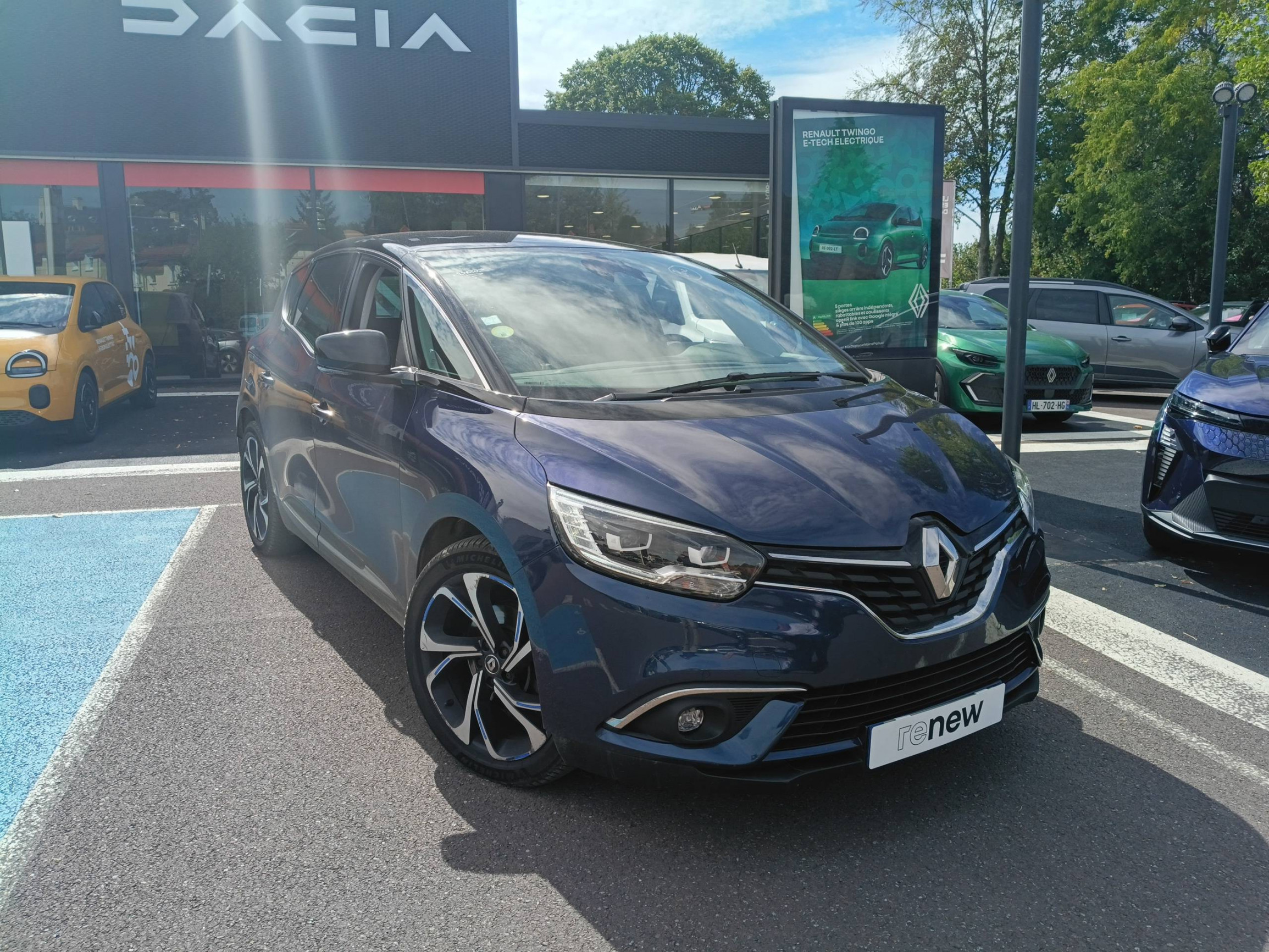 Vente en ligne Renault Scenic 4 Scenic Blue dCi 120 au prix de 14 990 €