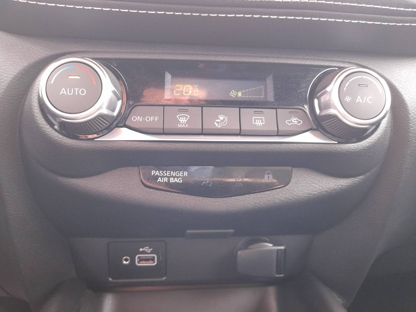 Vente en ligne Nissan Juke F16A SHADOW DIG-T 114 au prix de 18 690 €