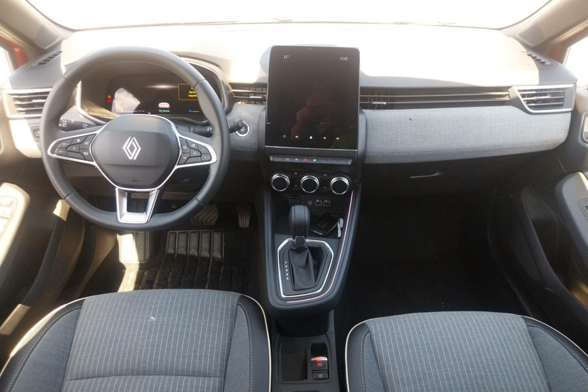 Vente en ligne Renault Clio 5 Clio E-Tech full hybrid 145 ch GSR2 au prix de 20 990 €