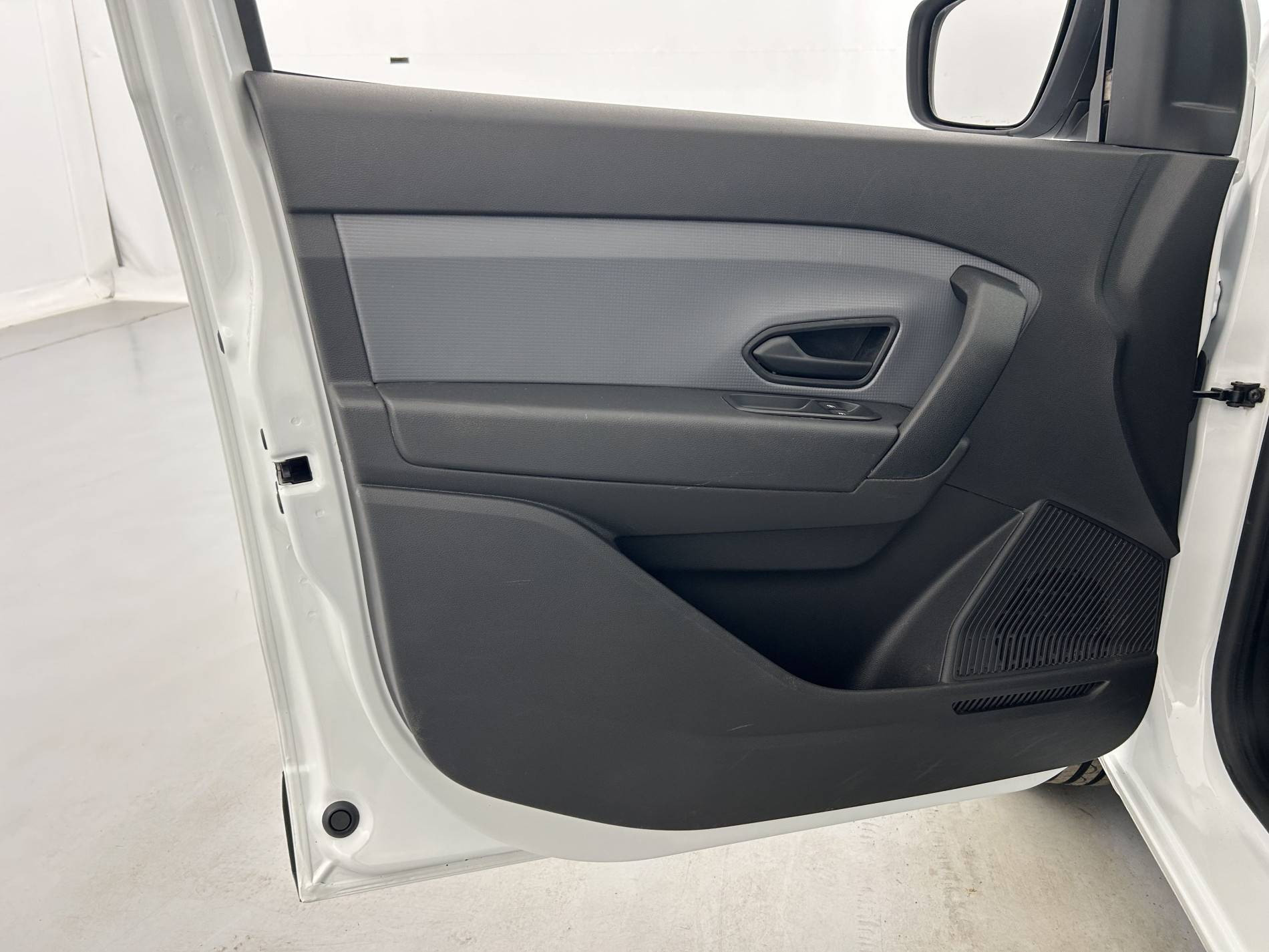Vente en ligne Renault Express Van  BLUE DCI 95 - 22 au prix de 14 990 €