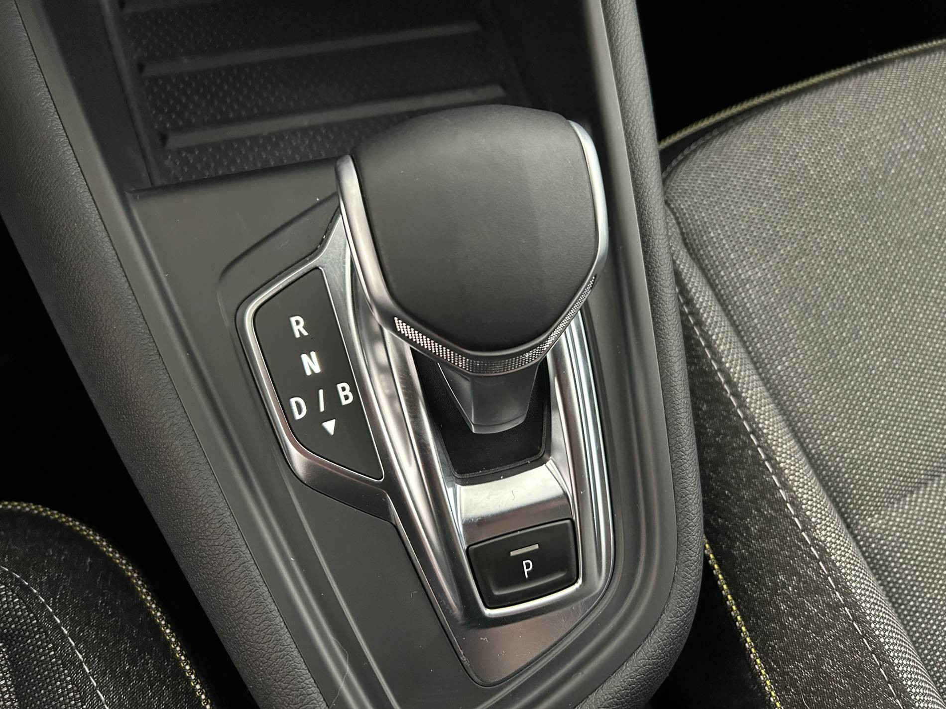 Vente en ligne Renault Symbioz  E-Tech full hybrid 145 au prix de 26 490 €