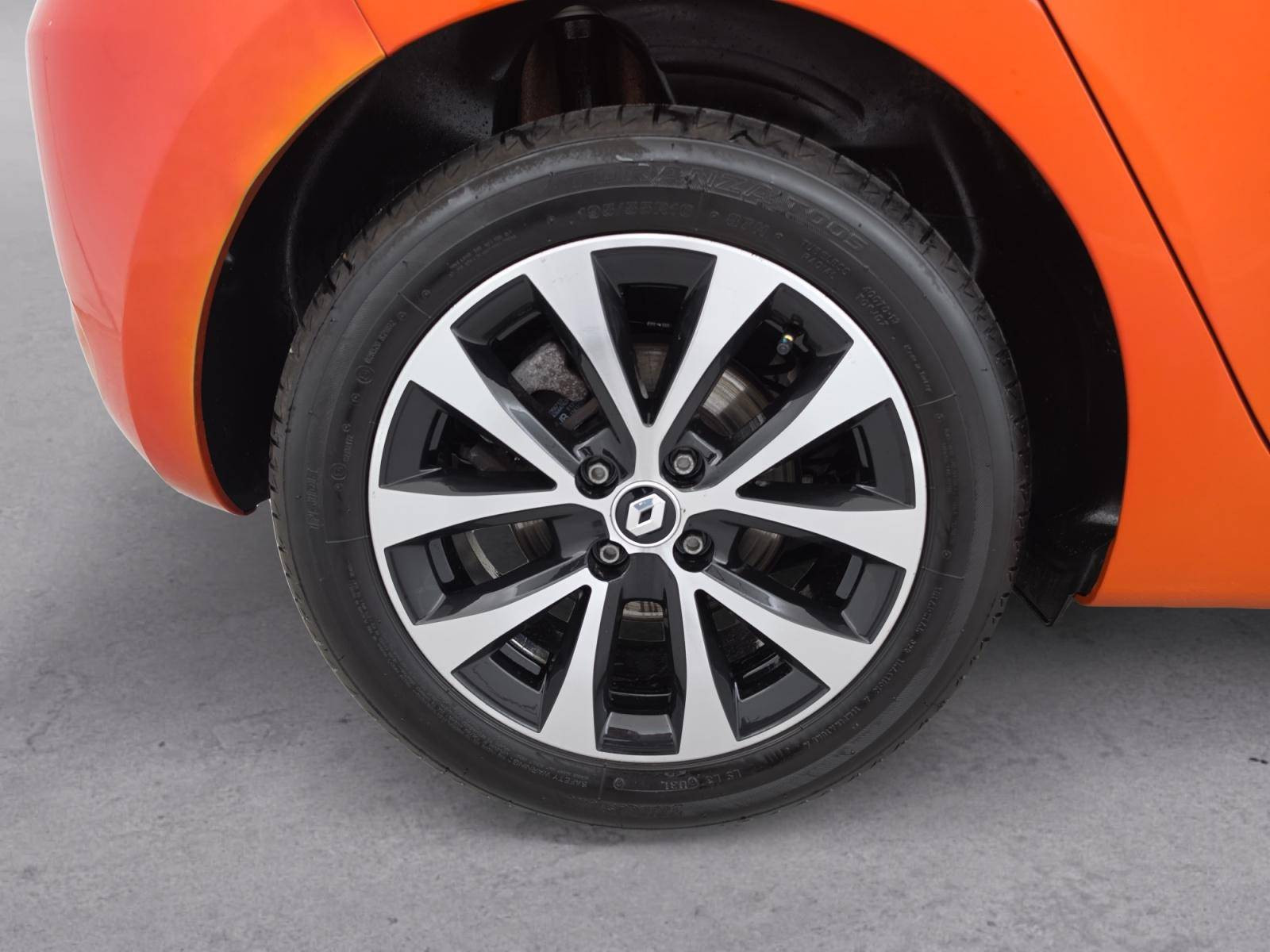 Vente en ligne Renault Clio 5 Clio TCe 90 au prix de 15 290 €