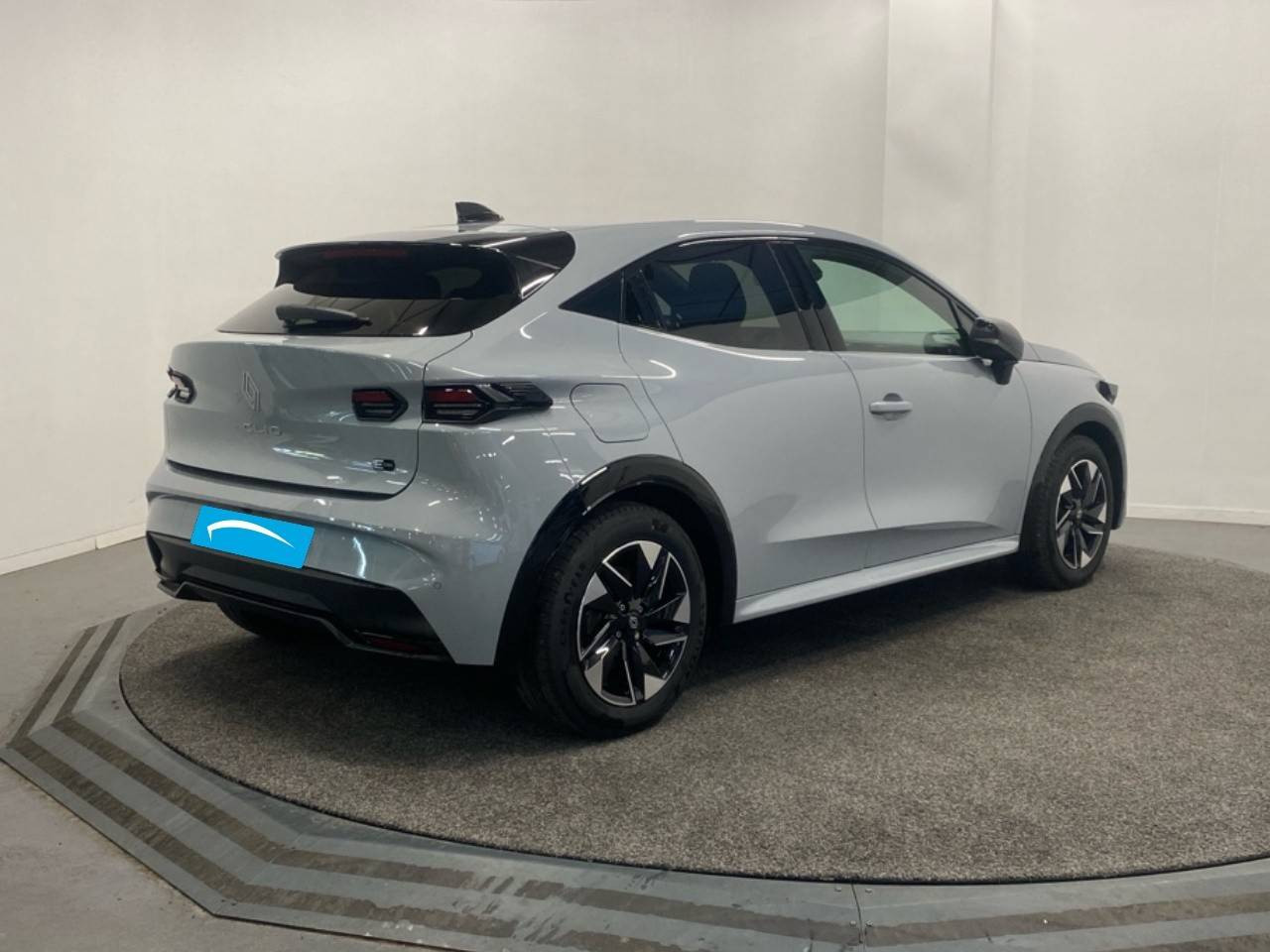 Vente en ligne Renault Clio 6 Clio E-Tech full hybrid 160 ch au prix de 50 000 €