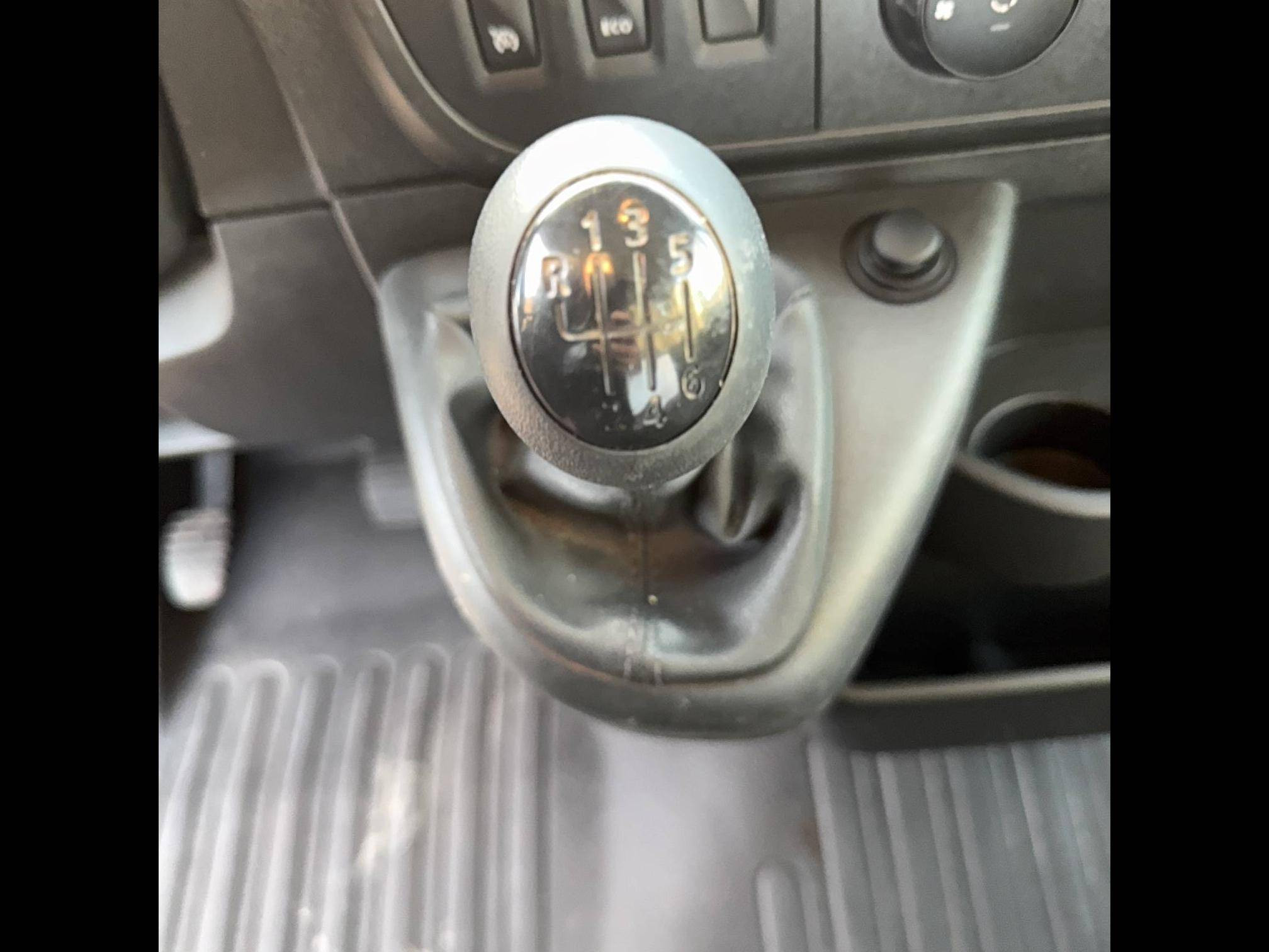 Vente en ligne Renault Master 3 Châssis Cabine MASTER CC L2 3.5t 2.3 dCi 130 E6 BENNE au prix de 22 990 €