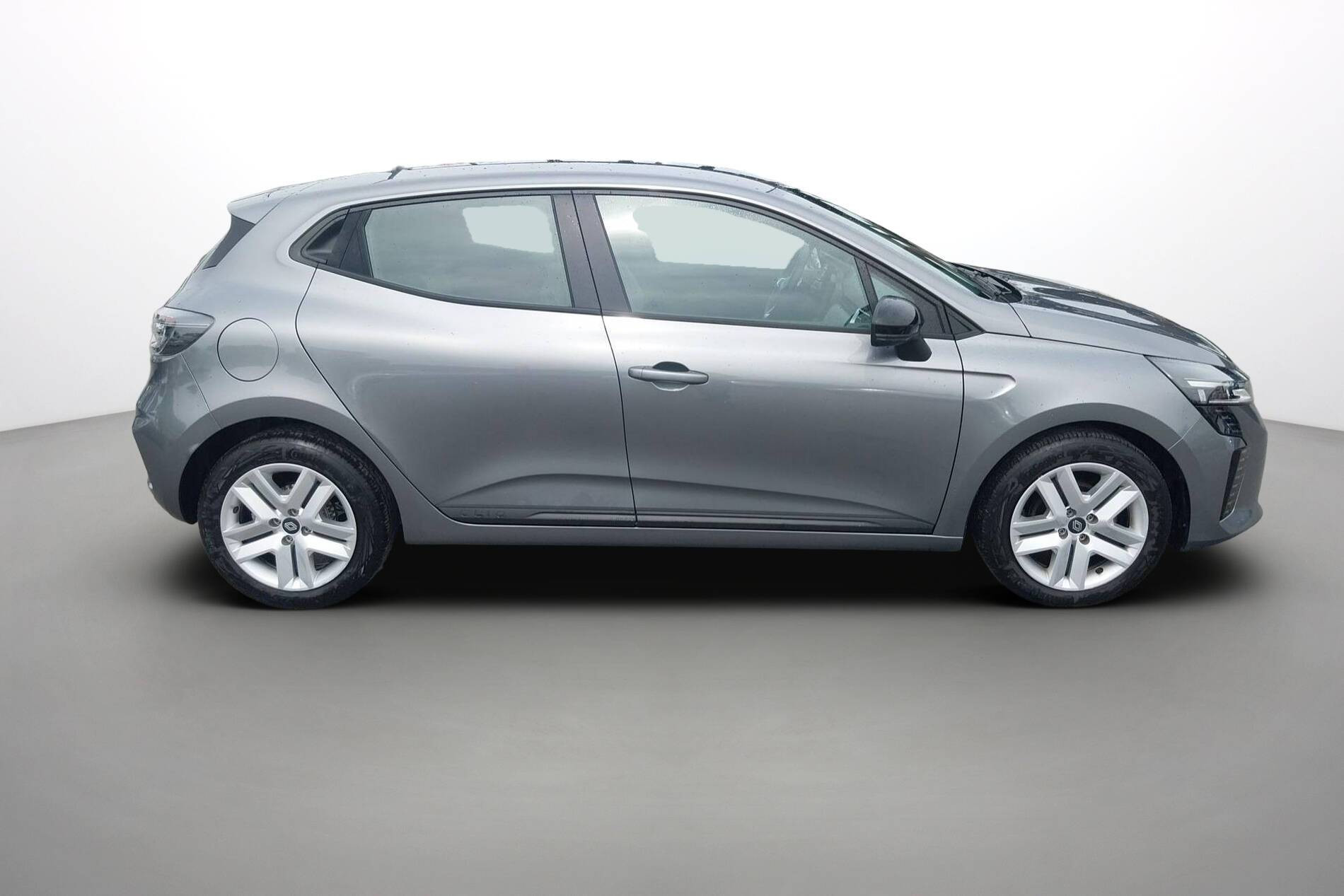 Vente en ligne Renault Clio 5 Clio TCe 90 au prix de 16 490 €