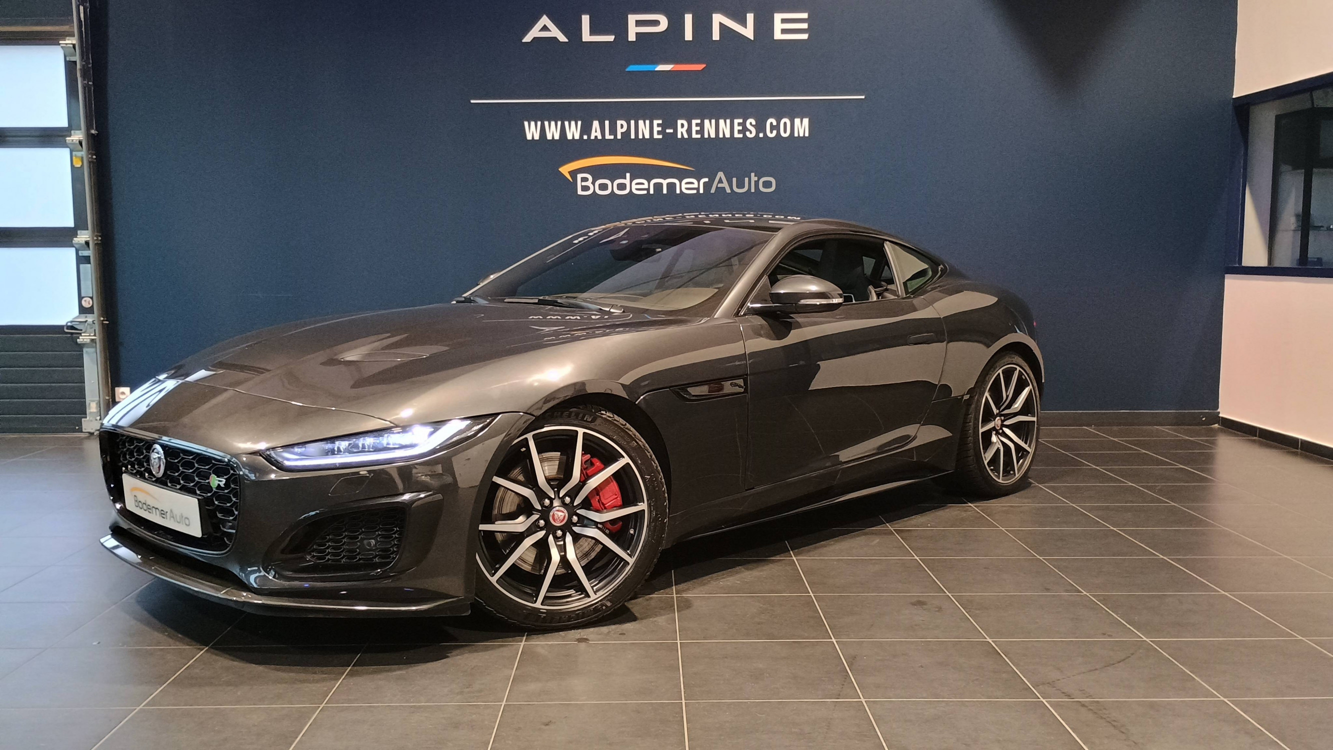 Jaguar F-Type F-Type Coupé V8 5L Essence Suralimenté 575 ch BVA8 AWD occasion de 2021 en vente à Rennes