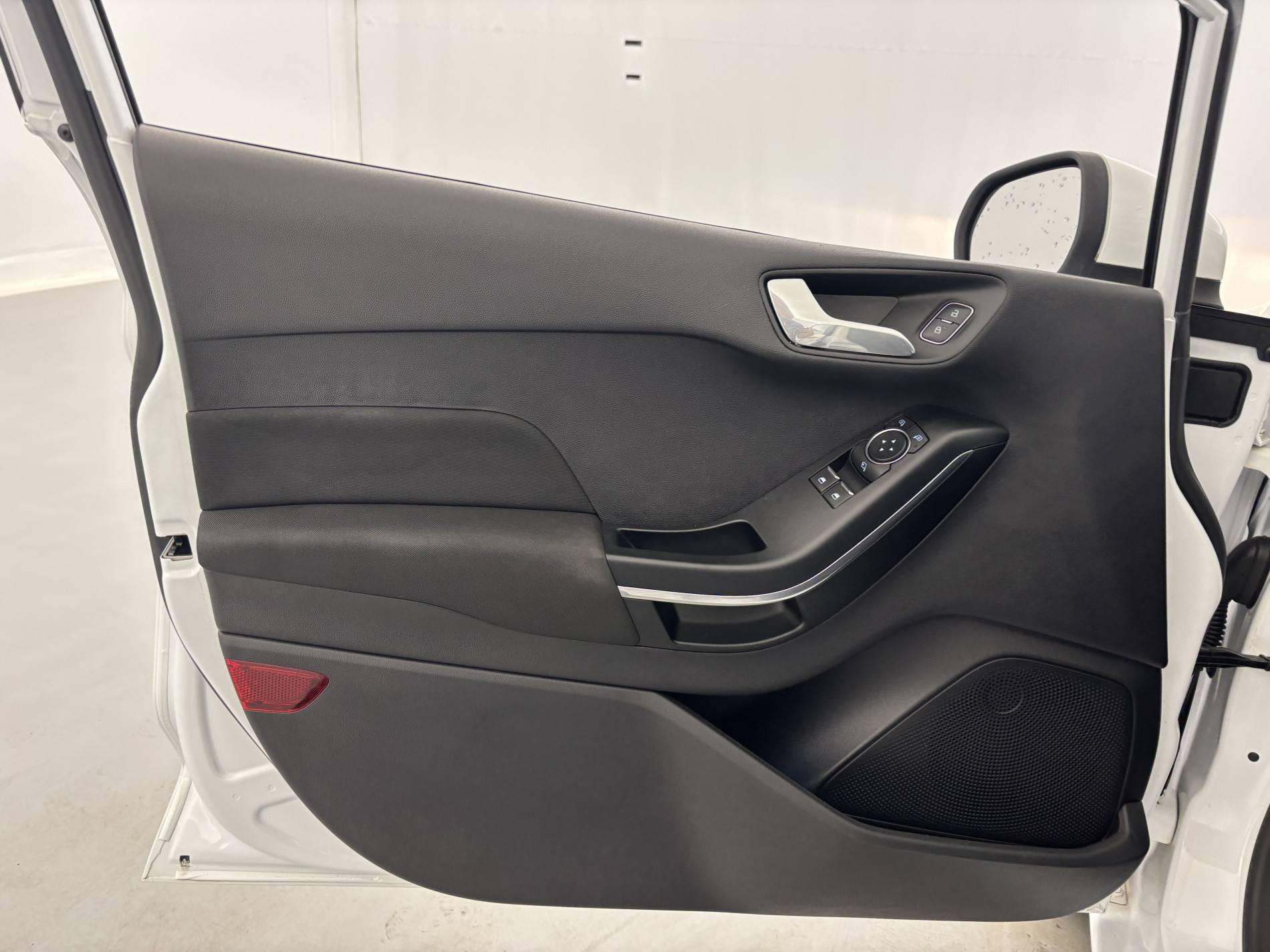 Vente en ligne Ford Fiesta  1.0 EcoBoost 100 ch S&S BVM6 au prix de 9 990 €