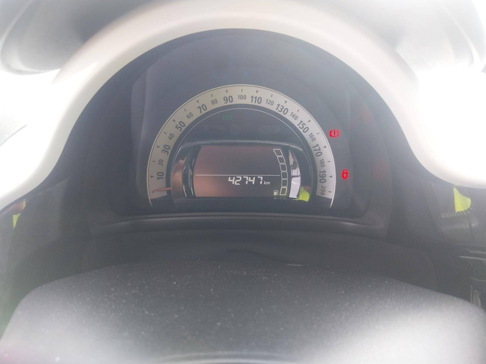 Vente en ligne Renault Twingo 3  0.9 TCe 90 E6C au prix de 13 490 €
