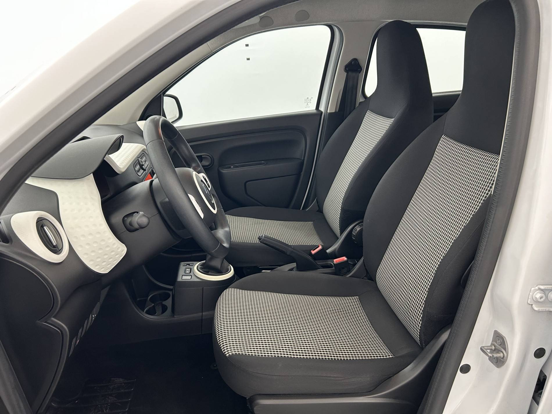 Vente en ligne Renault Twingo 3  SCe 65 - 20 au prix de 9 490 €