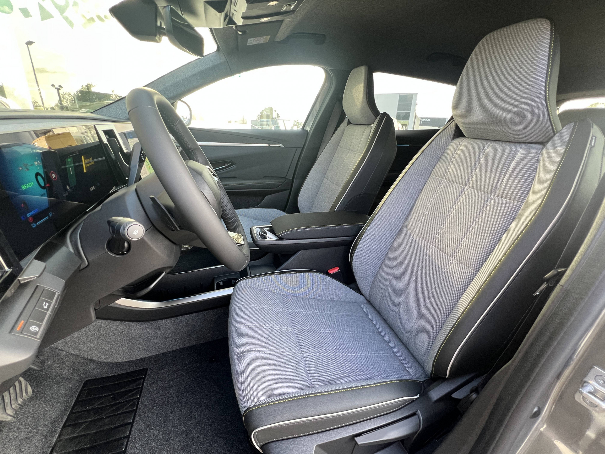 Vente en ligne Renault Scenic E-Tech Scenic E-Tech électrique 220 ch grande autonomie au prix de 44 390 €