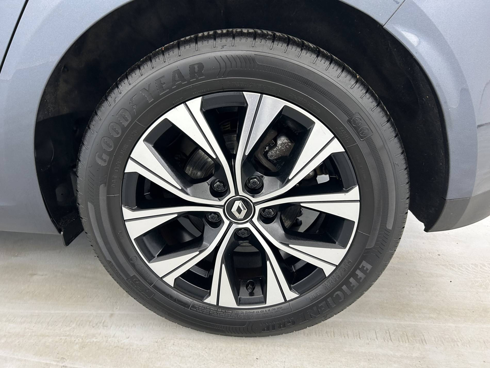 Vente en ligne Renault Megane 4 Mégane IV Berline Blue dCi 115 - 21N au prix de 16 990 €