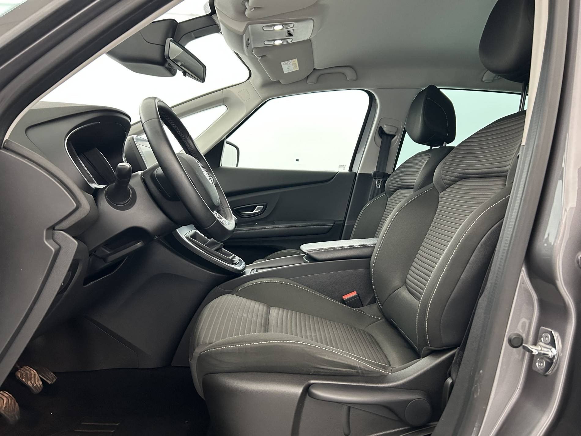 Vente en ligne Renault Scenic 4 Scenic TCe 115 FAP - 21 au prix de 14 790 €