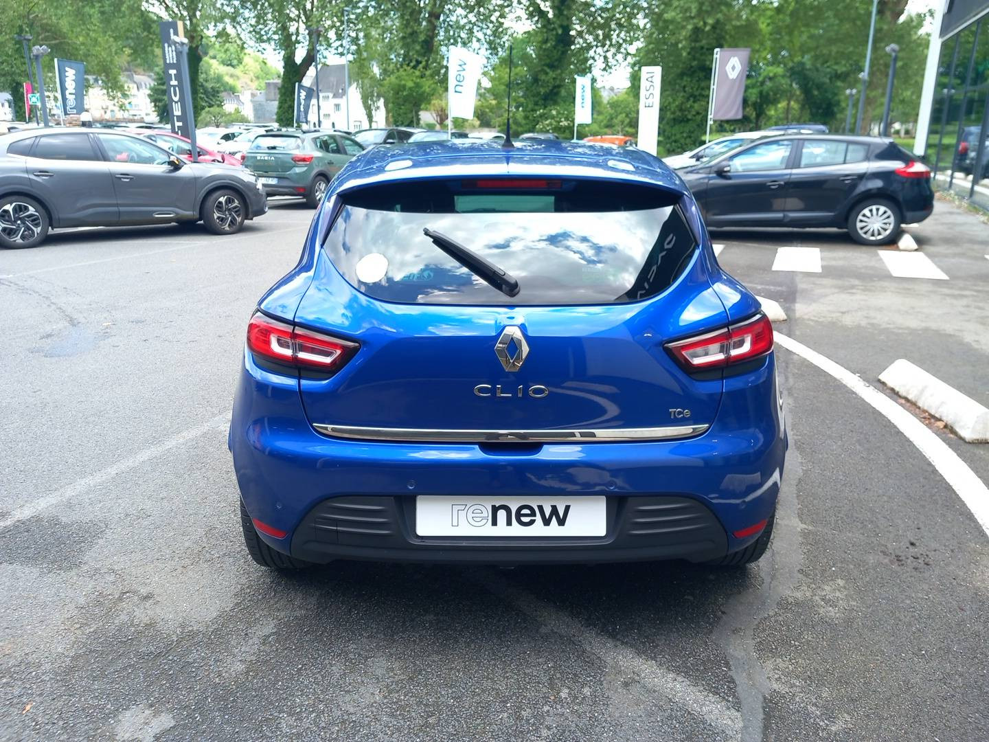 Vente en ligne Renault Clio 4 Clio TCe 90 Energy au prix de 10 990 €