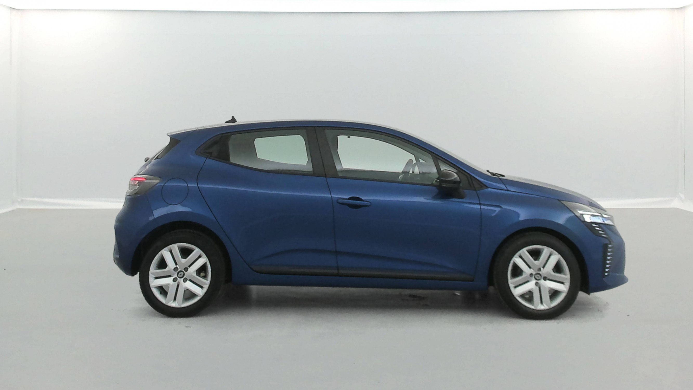 Vente en ligne Renault Clio 5 Clio TCe 90 au prix de 14 790 €