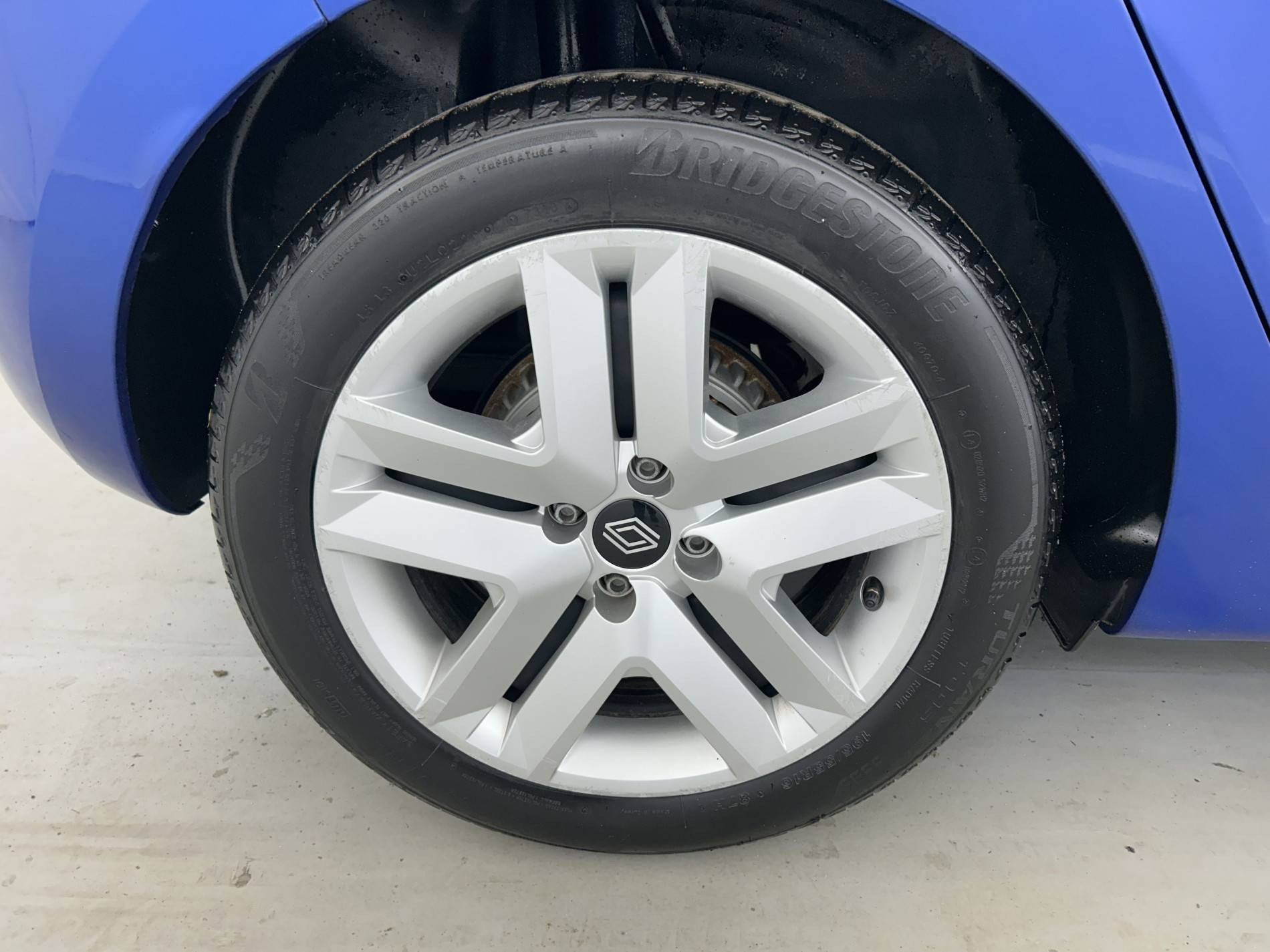Vente en ligne Renault Clio 5 Clio Blue dCi 100 ch GSR2 au prix de 15 980 €
